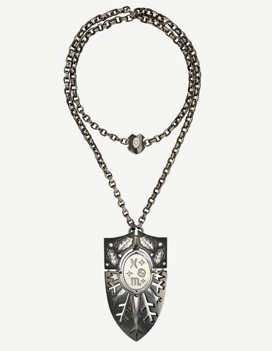 Diamonds Green Agate Bouclier Pendant Eau in 18k white gold by Elie Top. Eau Shield Necklace in 18K white gold and patinated silver. Rotating medallion. On one side is engraved the zodiac signes of WATER (Cancer, Scorpio, Pisces). On the other, a
