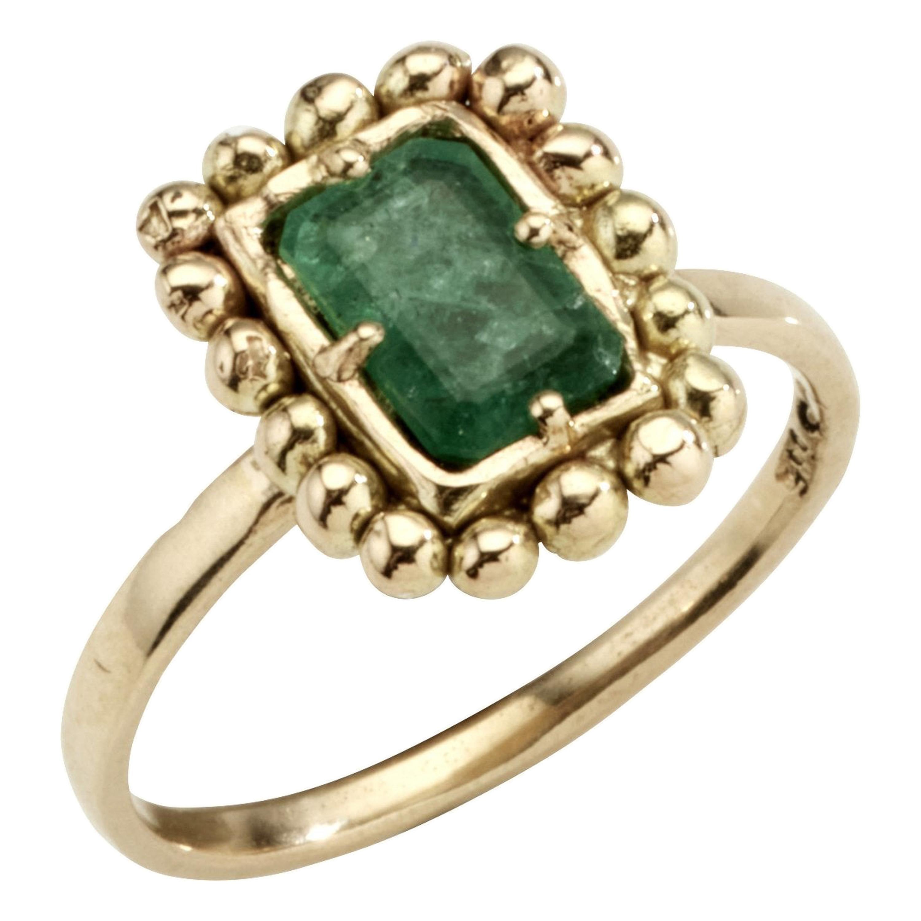 For Sale:  Solid 18k Yellow Gold Emerald Boudica Ring
