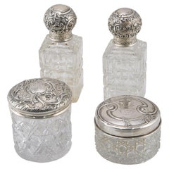 Set de pots pour le boudoir. Argent (800, etc.), verre. Espagne et autres, 20e siècle