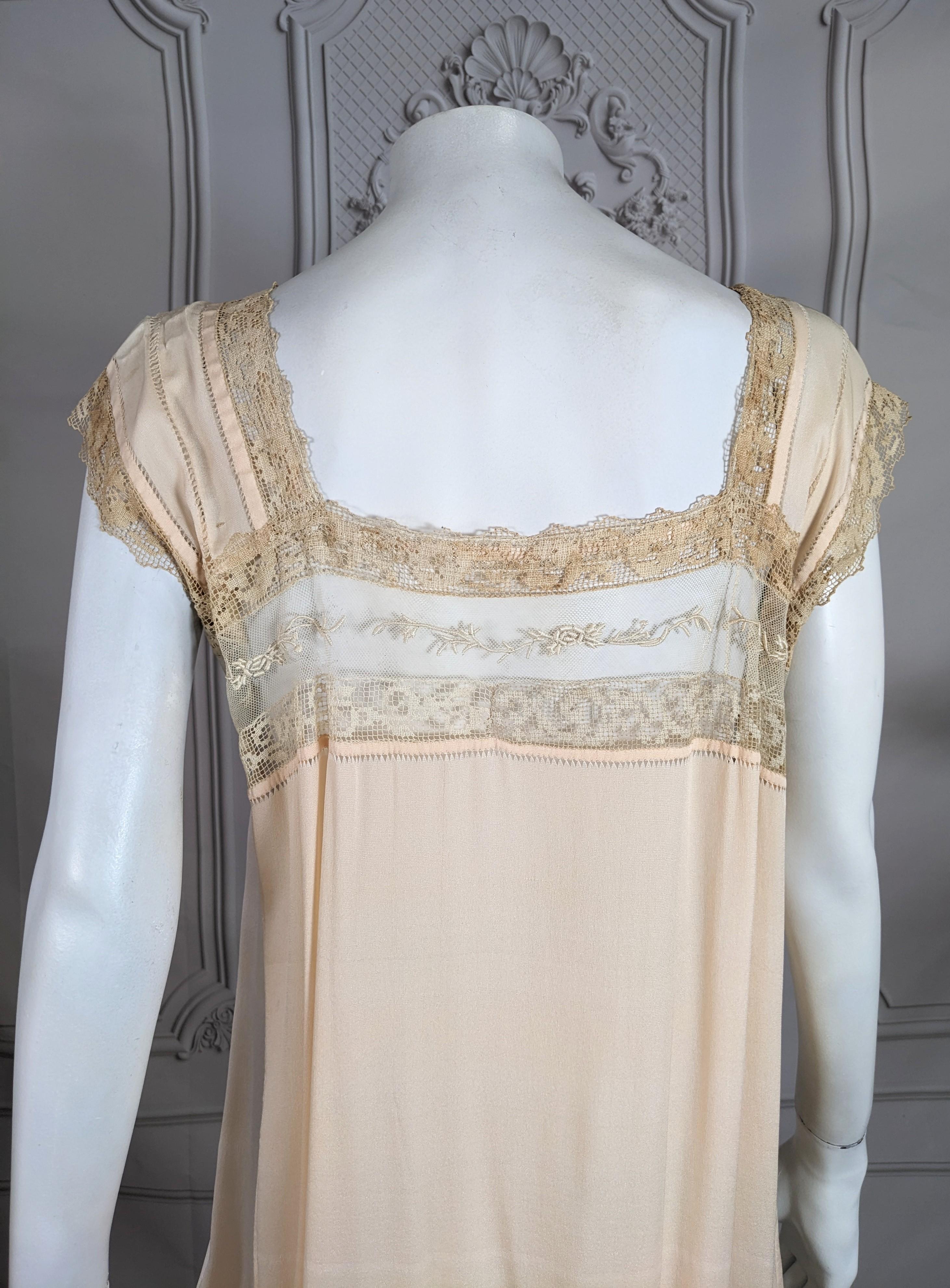 Boue Soeurs Romantic  French 1920  Silk  and Lace Gown For Sale 3