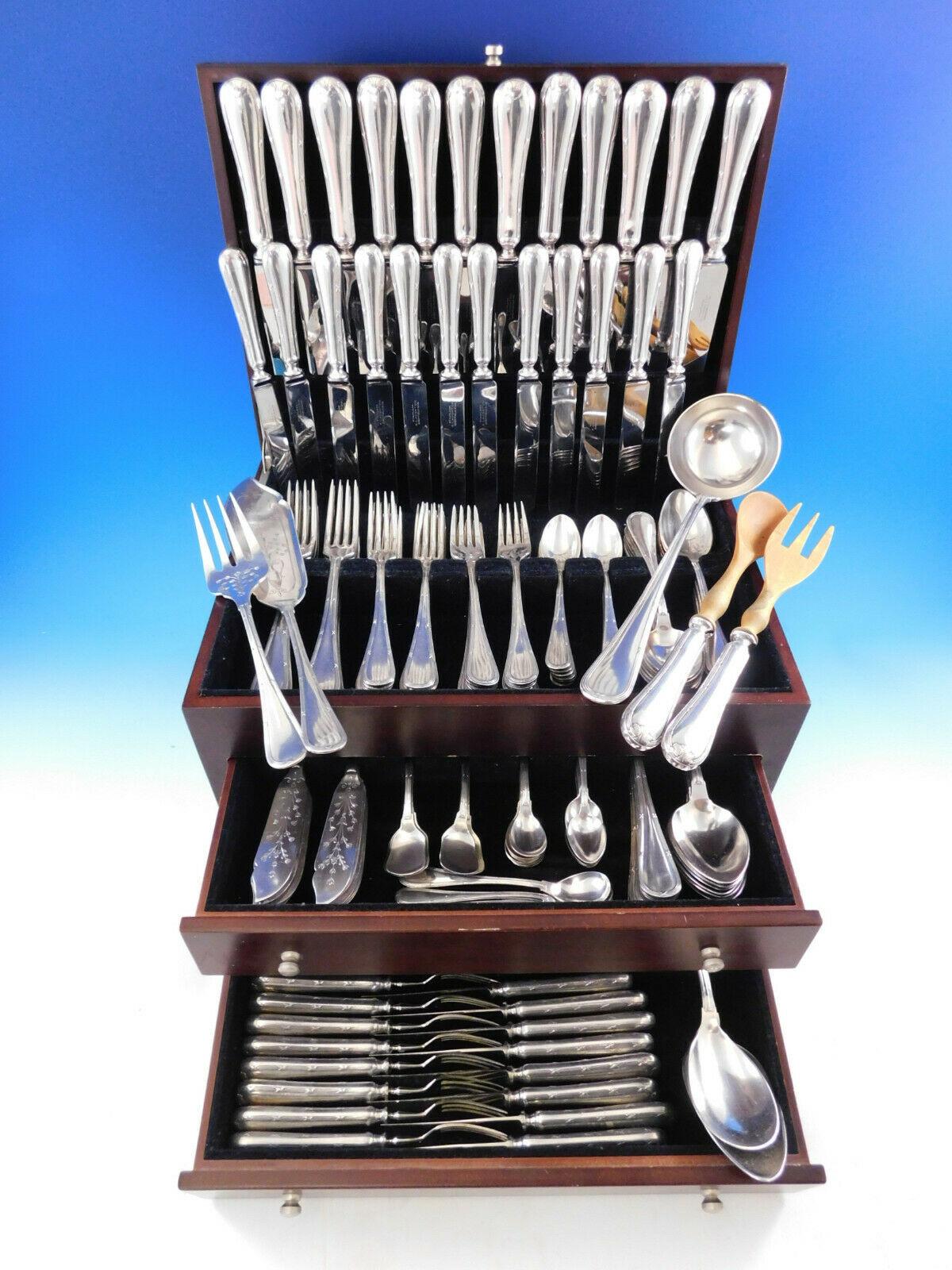 Superb Bougainville by Hacker & Hermann Austria silverplate flatware set, 175 pieces. This fabulous cutlery service includes:

12 dinner size knives, 10 3/8