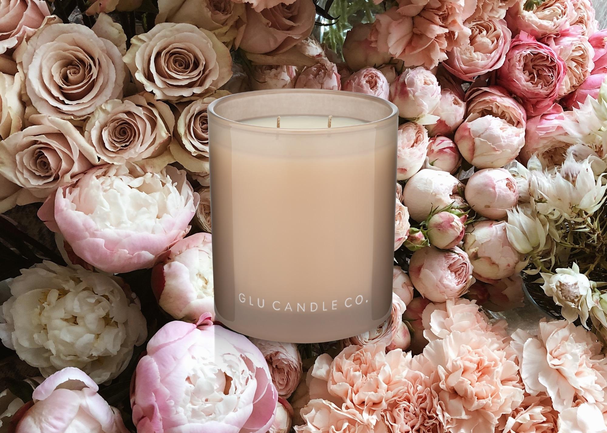 Bougie babe (Peach candle jar) 11 oz In New Condition For Sale In Malibu, CA