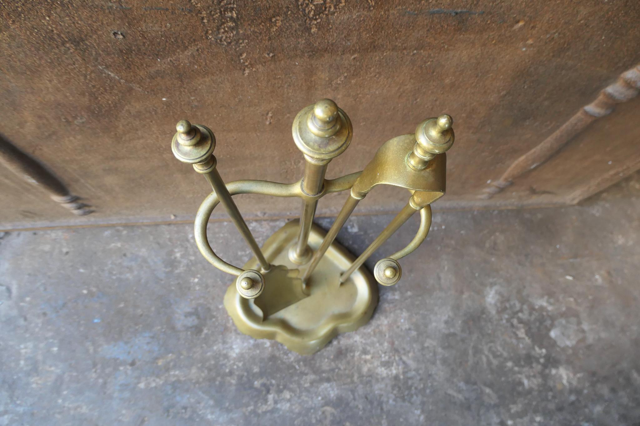 Set di attrezzi per caminetto di Bouhon Frères, Strumenti per il fuoco, XIX secolo in vendita 4
