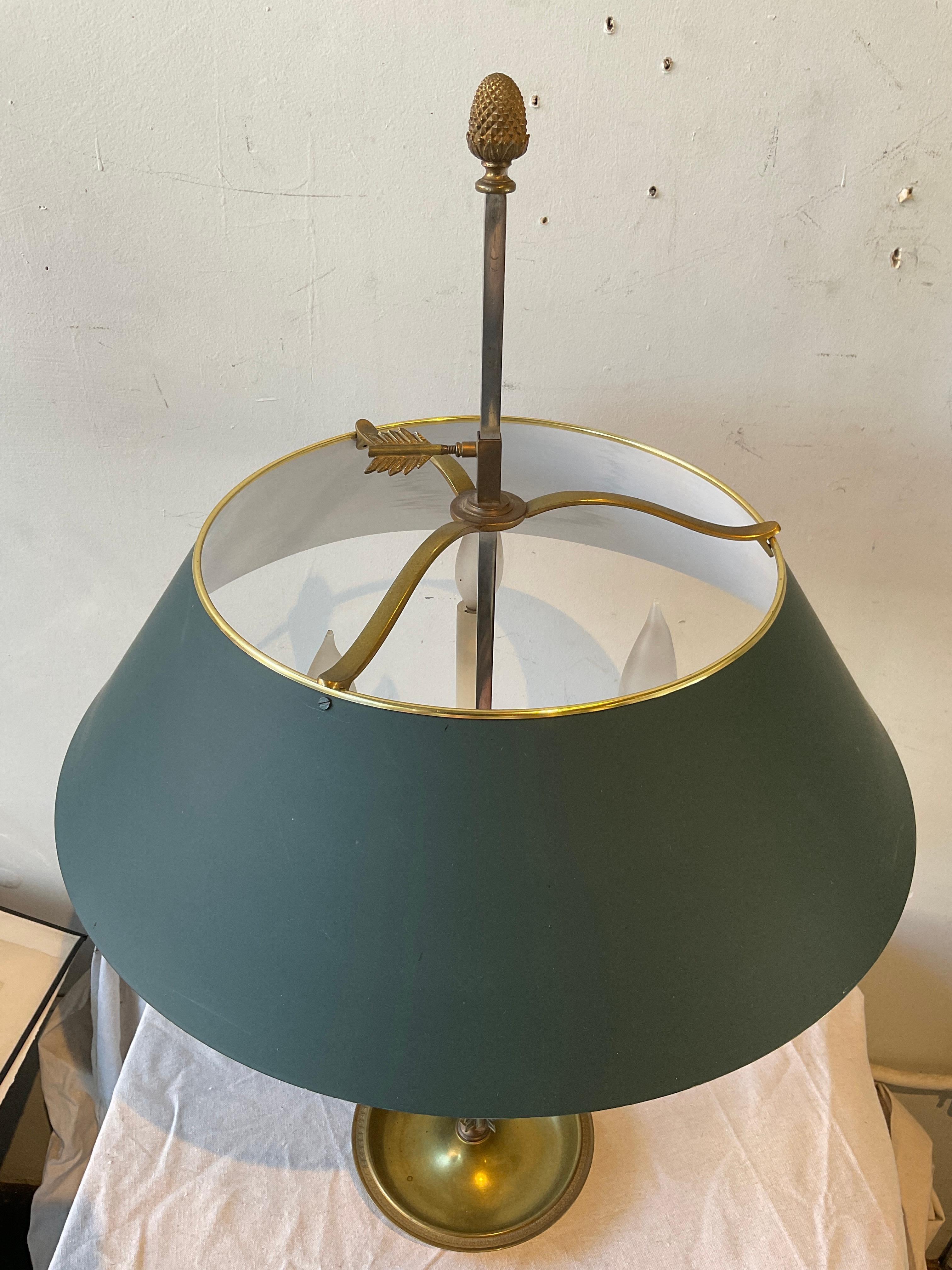 Bouillotte Lamp With Green Tole Shade In Good Condition For Sale In Tarrytown, NY