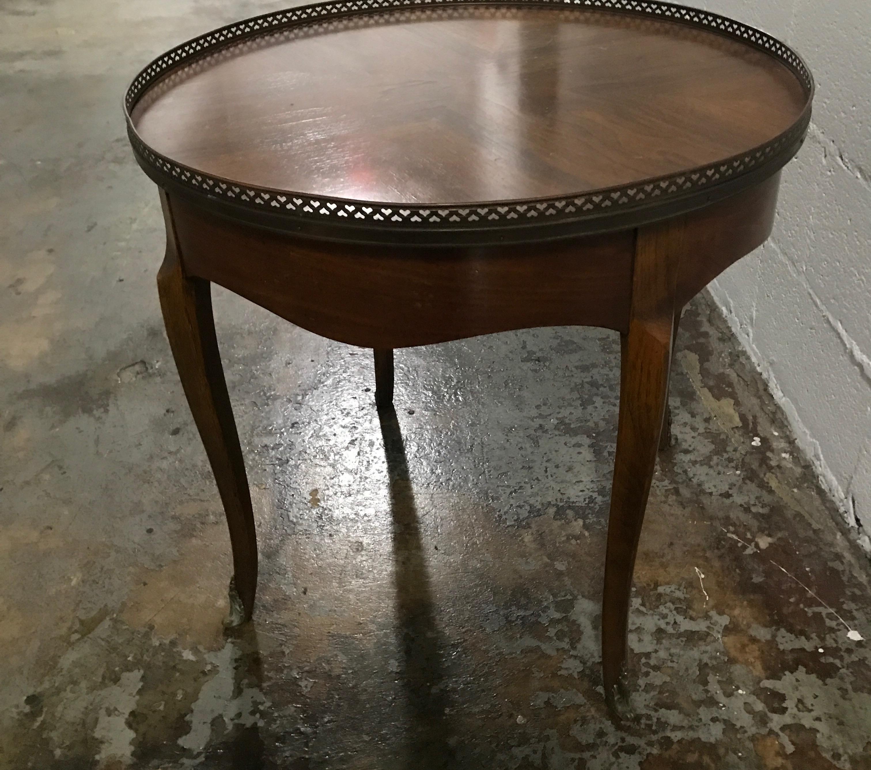 20ième siècle Table Bouillotte de Baker en vente