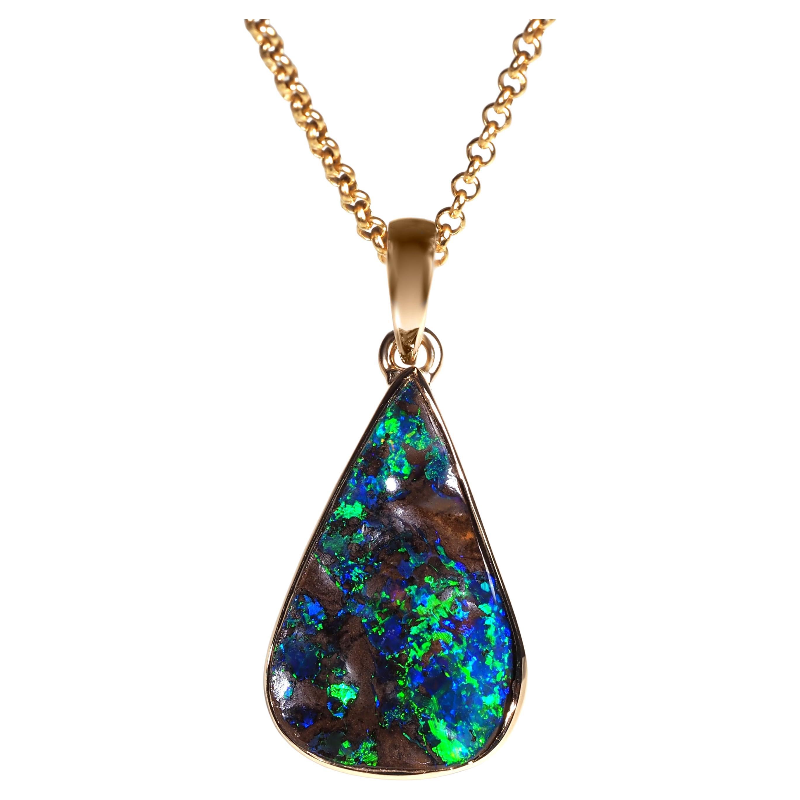 Boulder Opal 18K Yellow Gold Necklace en vente