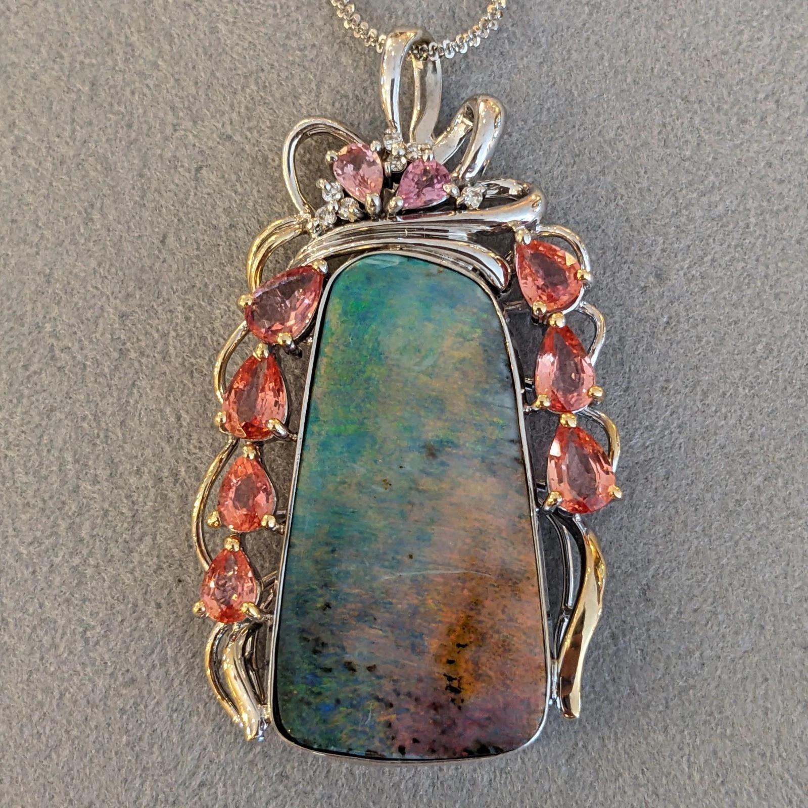 Collana con ciondolo Boulder Opale e Zaffiro in platino e 18 carati In condizioni ottime in vendita a La Jolla, CA