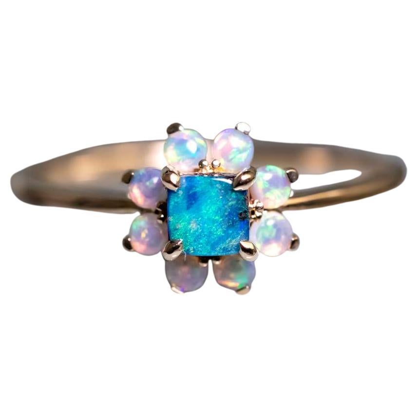Bague Boulder Opal Blossom avec halo en cristal d
opale Or jaune 14K