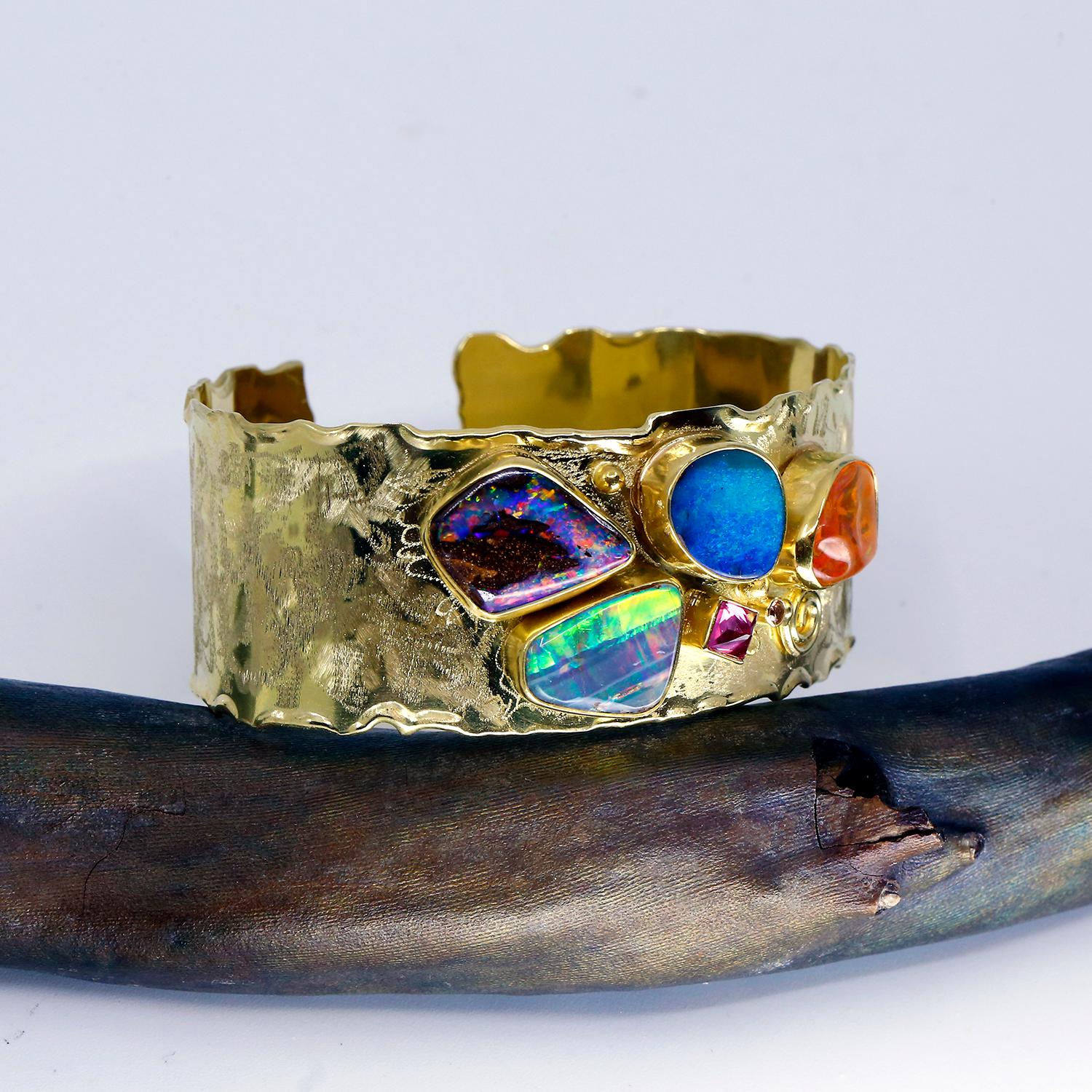 Artigiano Bracciale Opale Boulder Tormalina Opale messicano Zircone 22k 18k 14k Oro in vendita