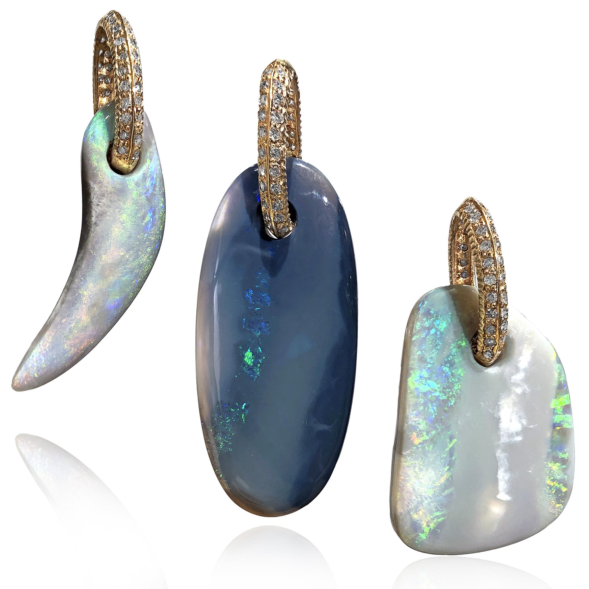 Artista Ciondolo Charm Boulder Opal Diamond Link in oro, unico nel suo genere, Just Jules 2024 in vendita