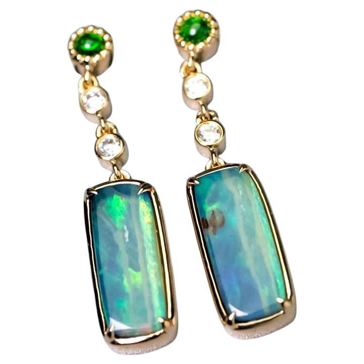 Orecchini a goccia Boulder Opale Diamante Tsavorite Oro giallo 18 carati