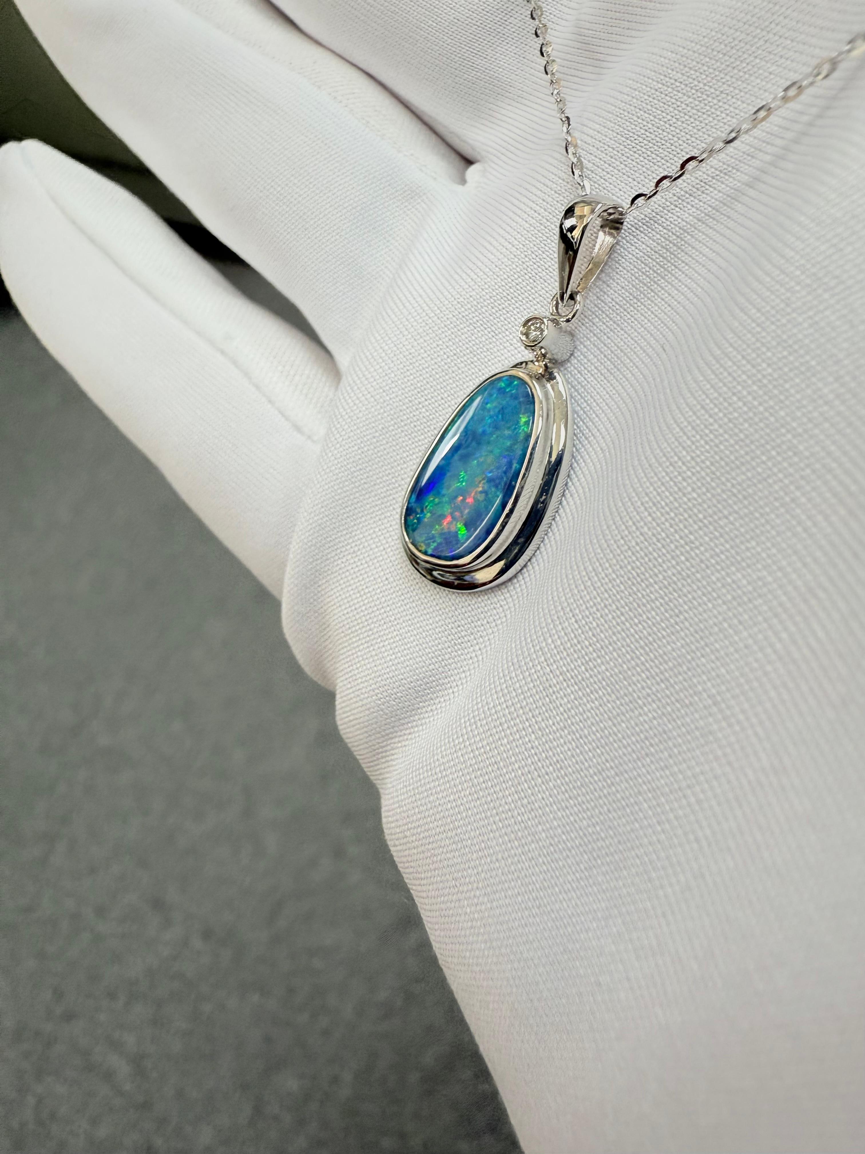 Collana con ciondolo Boulder Opale e Diamante in Oro Bianco in vendita 5