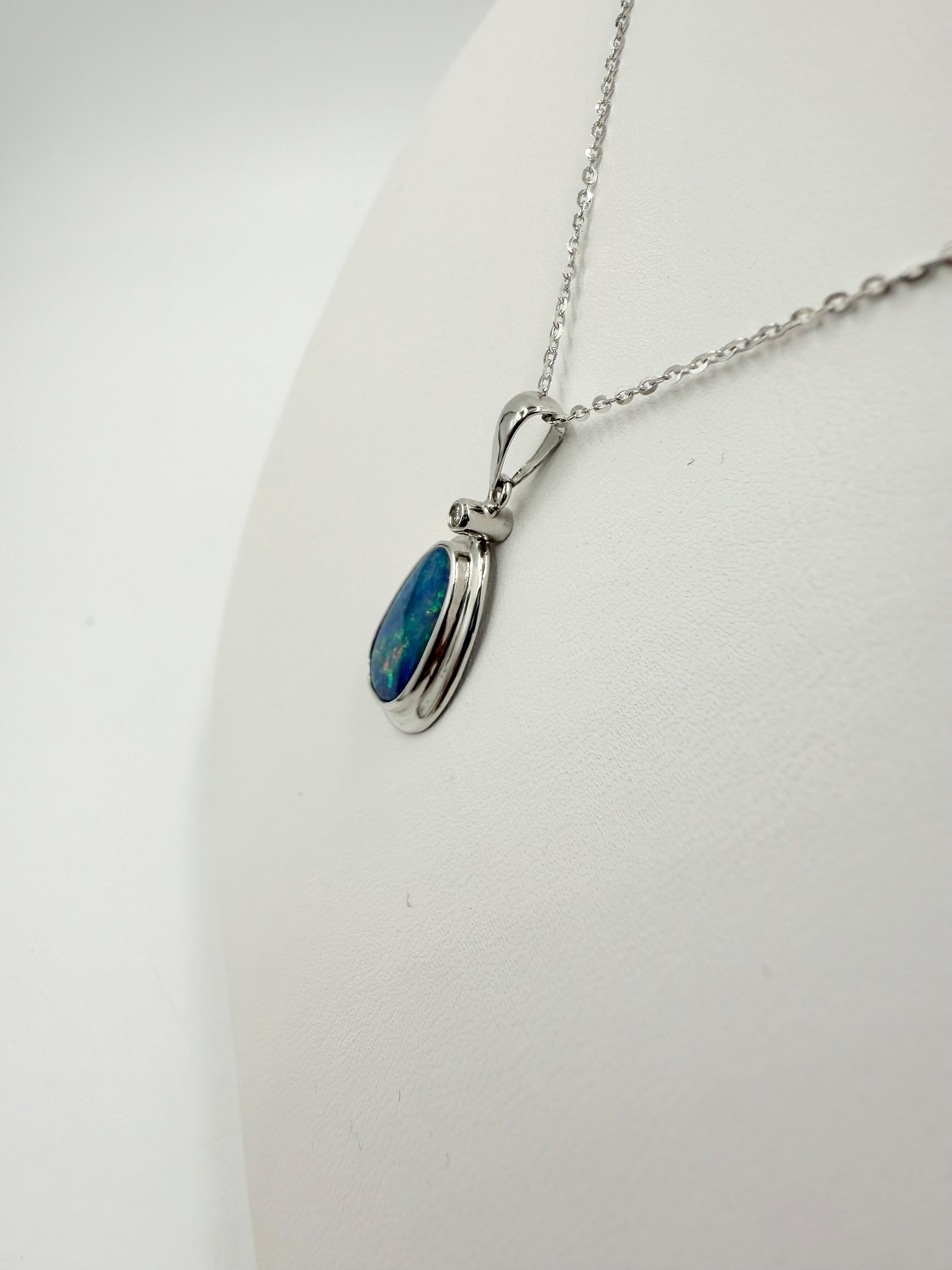 da uomo o donna Collana con ciondolo Boulder Opale e Diamante in Oro Bianco in vendita