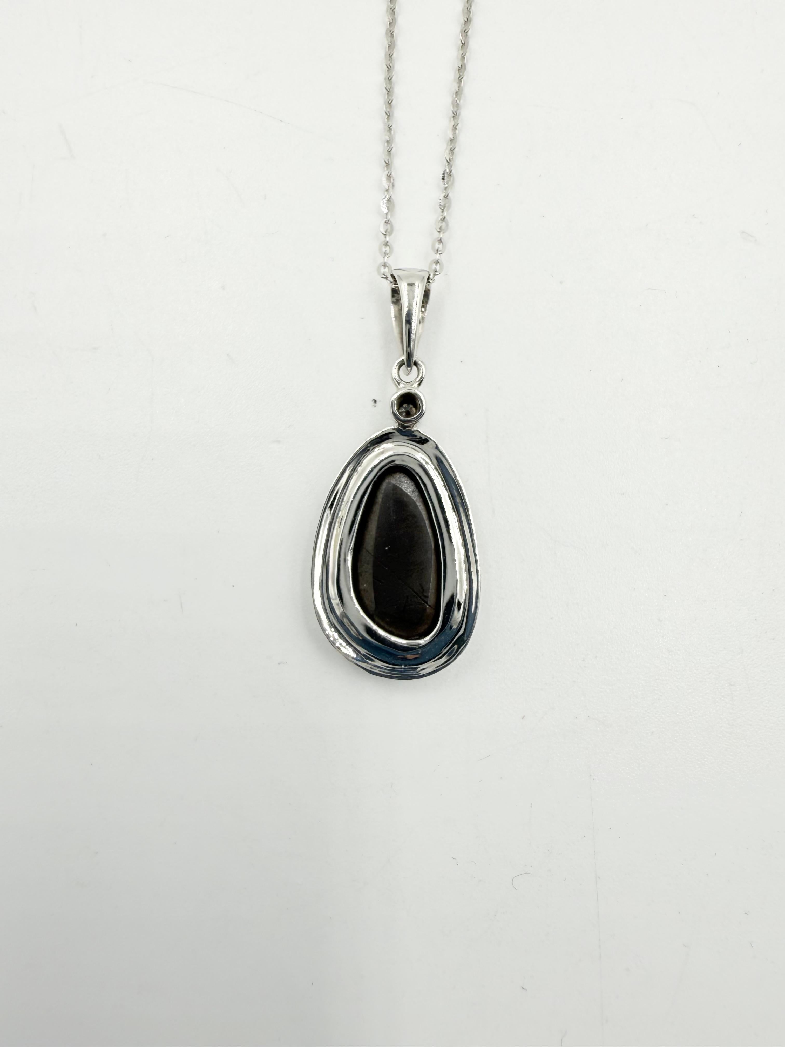 Collana con ciondolo Boulder Opale e Diamante in Oro Bianco in vendita 2