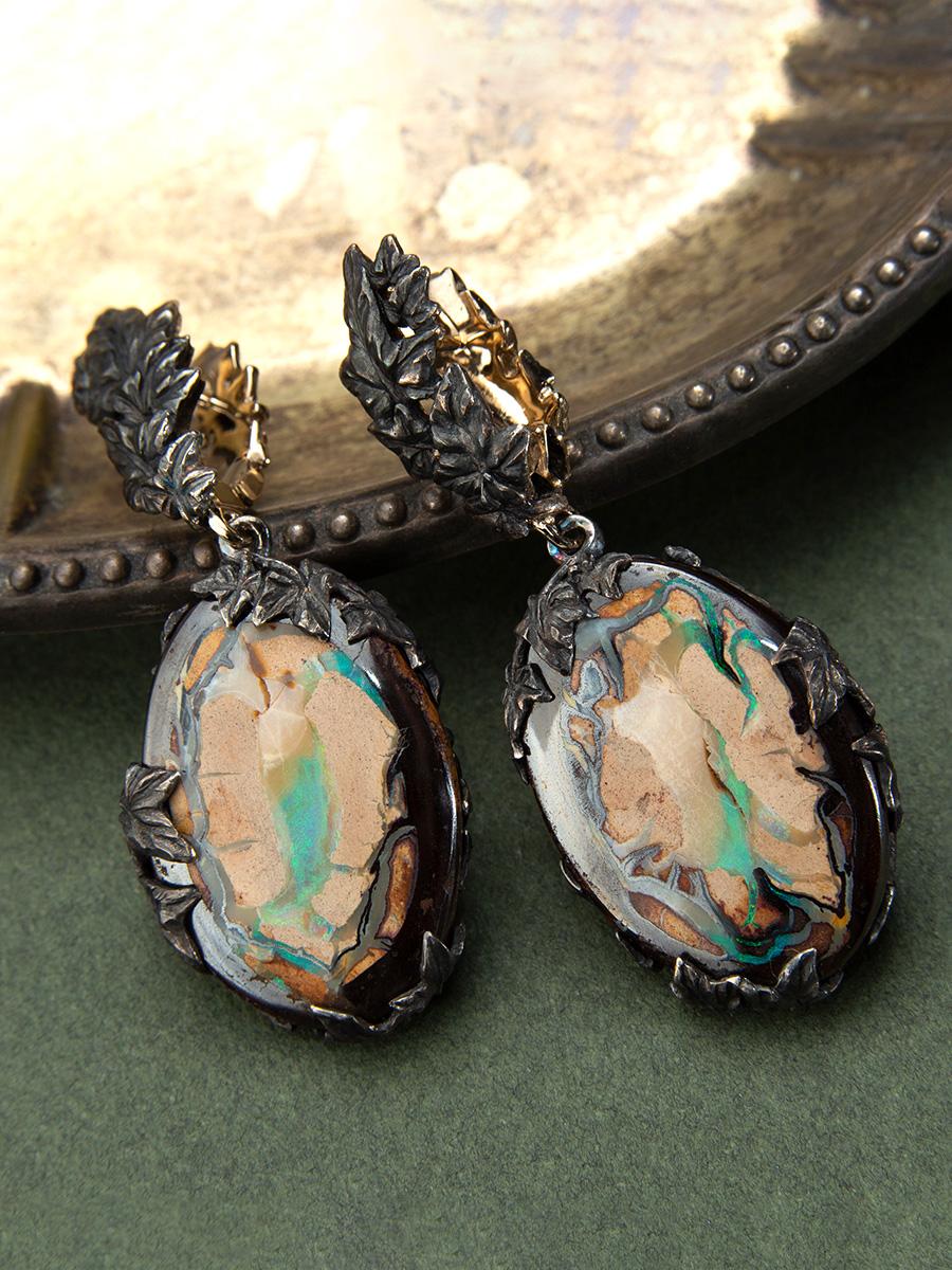 Boulder-Opal-Ohrringe Middle-Earth Tolkien Lord of the Rings (Ovalschliff) im Angebot