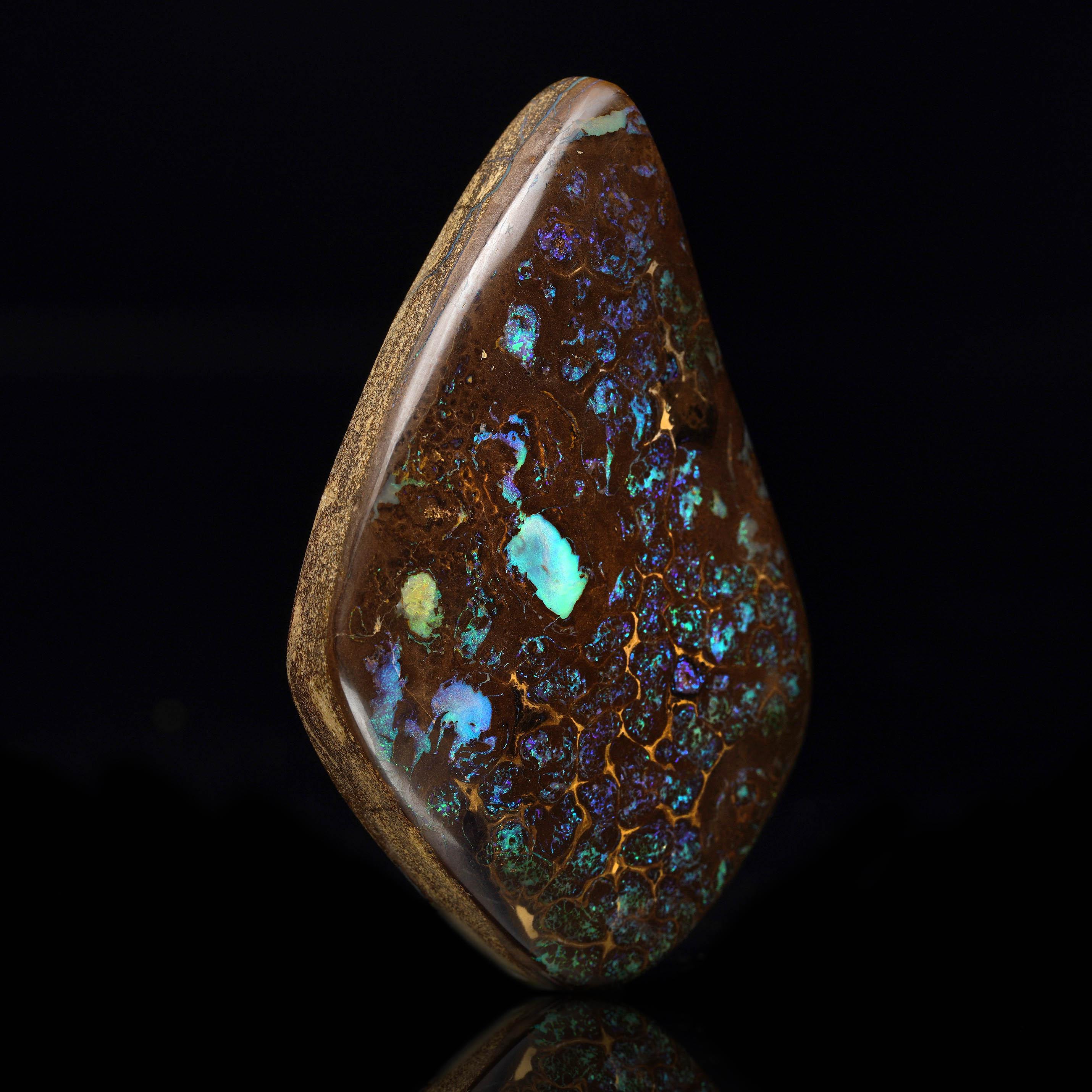 Australian Boulder Opal from Australia – 397.45 ct For Sale