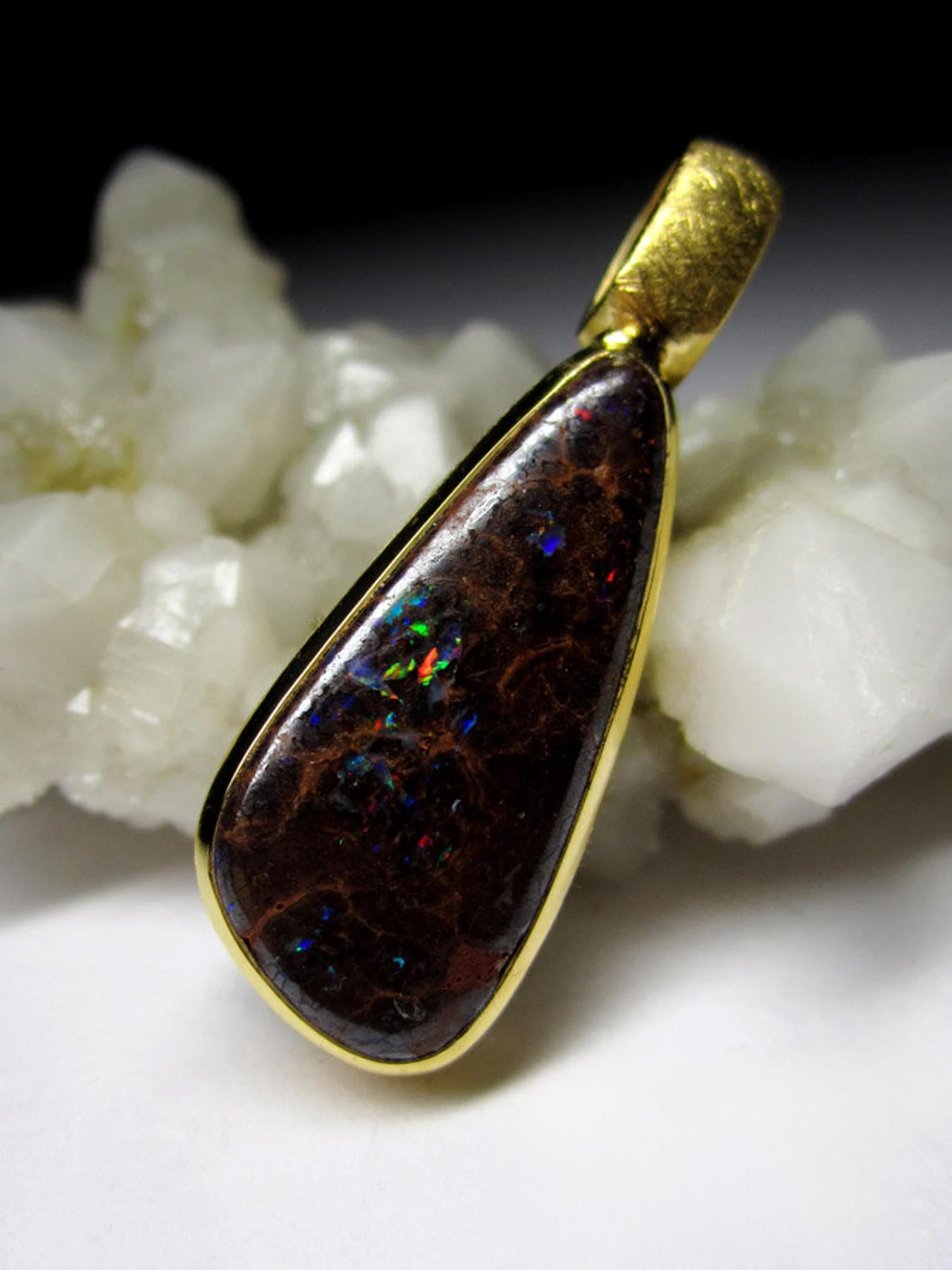 Artista Collana Boulder Opale in argento placcato oro stile Game of Thrones in vendita