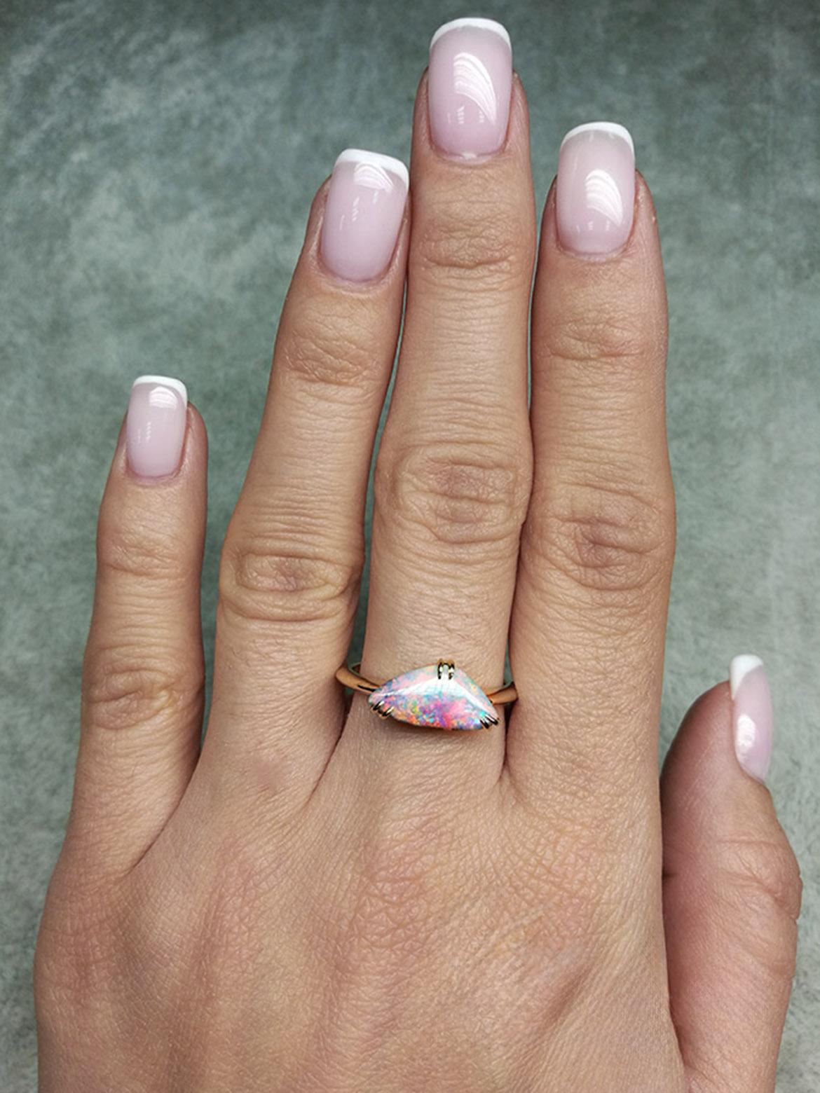 Boulder Opal Gold Ring Verlobungsring im Angebot 2