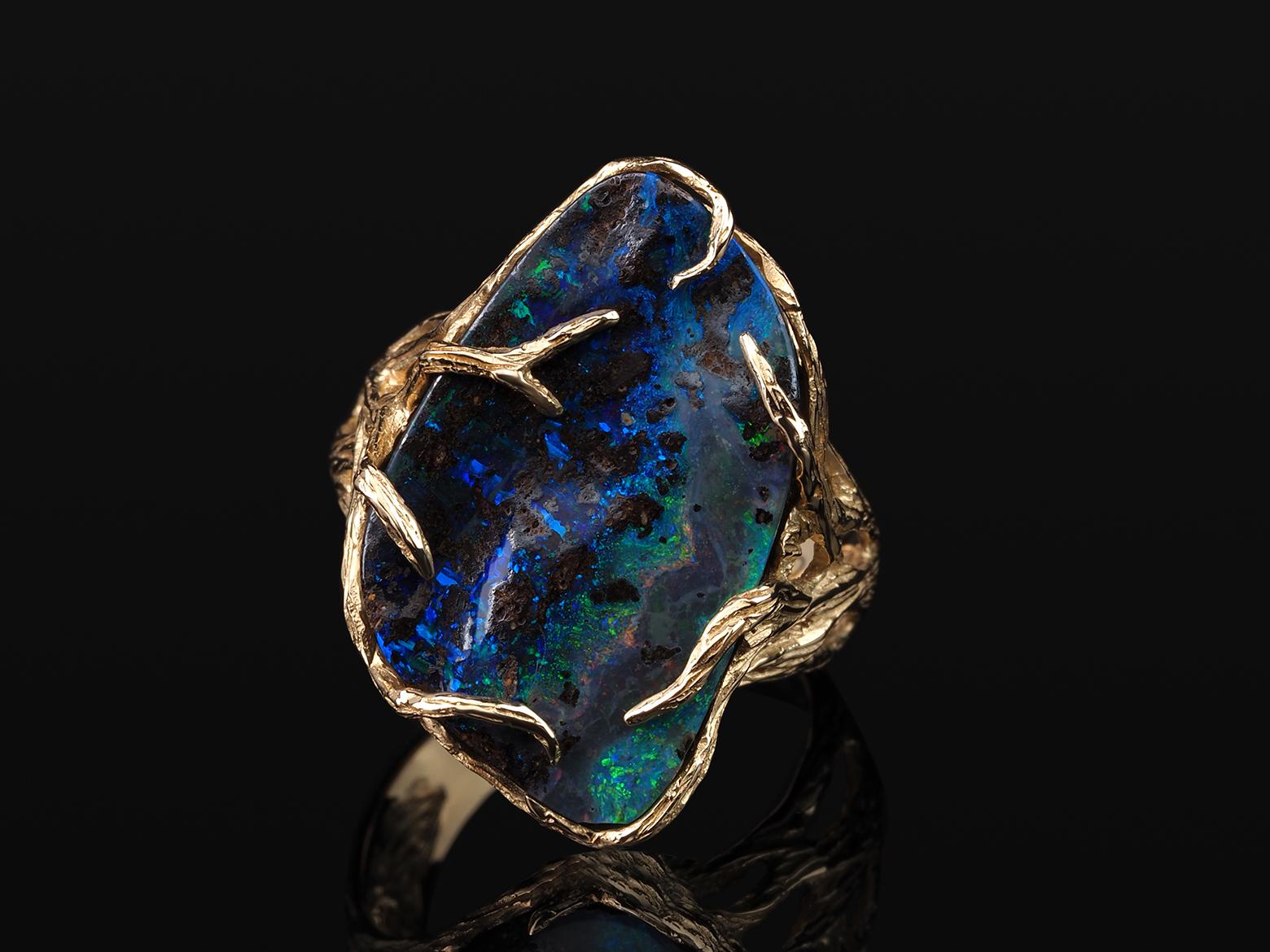 14K Gelbgold Ring mit natürlichem Boulder Opal
Opal Herkunft - Australien
Gewicht des Opals - 11 Karat
Steinmaße - 0,12 х 0,55 х 0,9 in /  3 х 14 х 23 mm
Ringgewicht - 7.06 Gramm
Ringgröße - 7.5 US - 56 EU

Roots Collection 


Wir versenden unseren