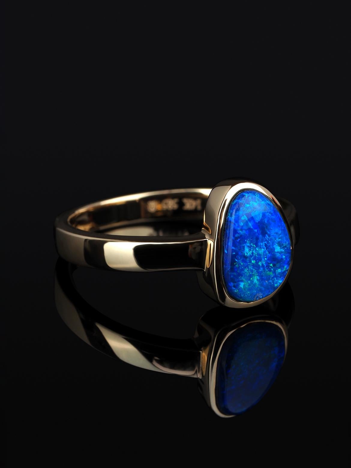 Boulder Opal Gold Ring Shimmering Australian Stone Cobalt Zinc Blue Space Unisex For Sale 1