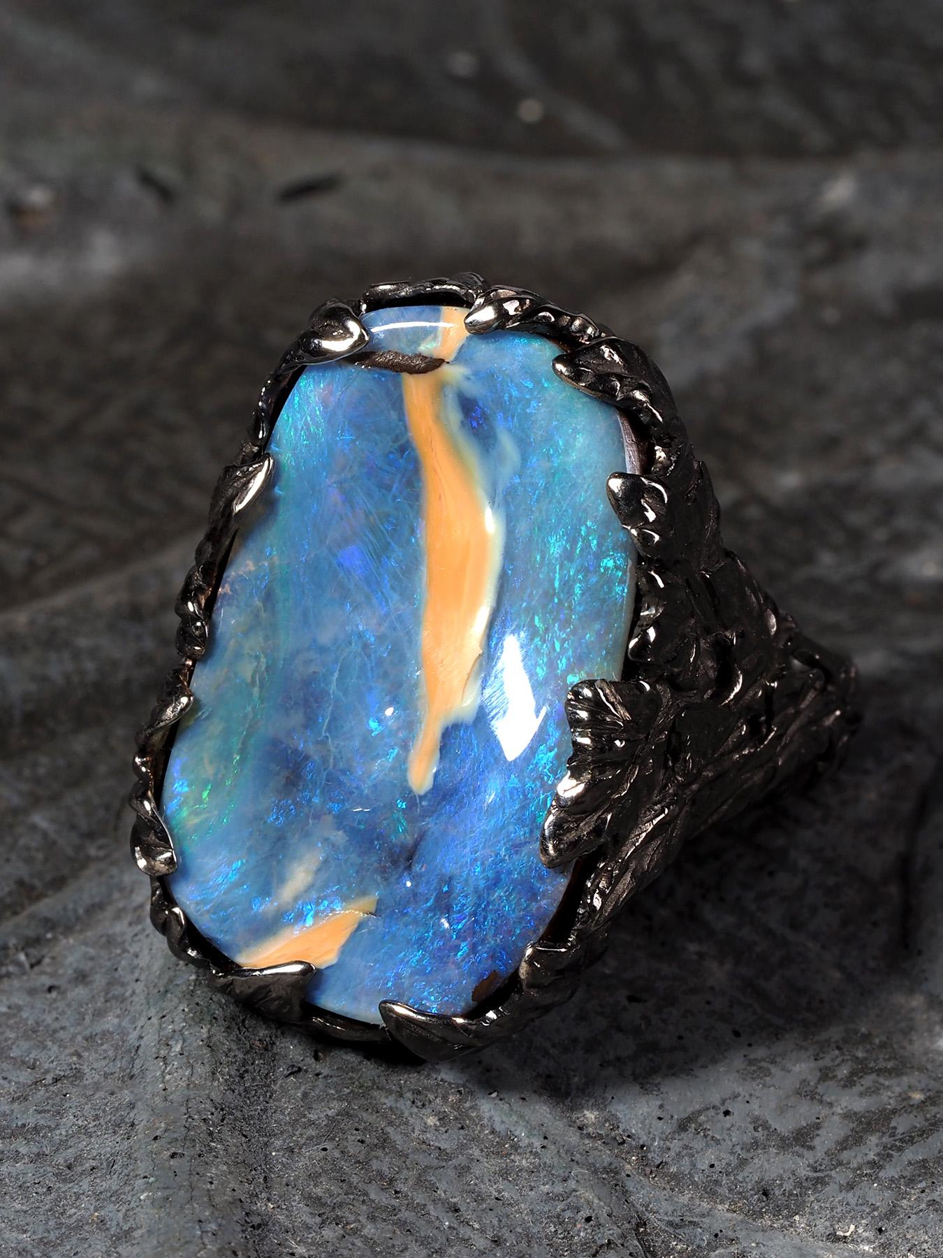 Boulder Opal Ivy Black Gold Ring Bright Blue Opalscent Gemstone Kingfisher Bird 2