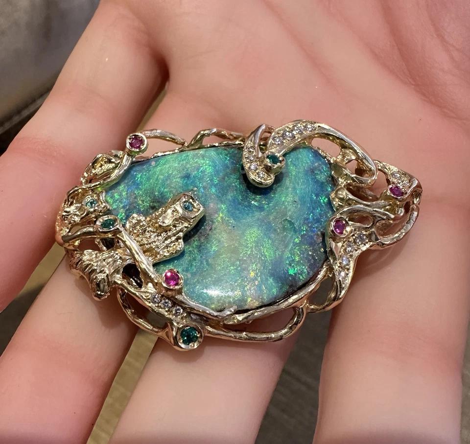 Pendentif Boulder Opal avec pierres précieuses et diamants en or jaune 18k Pour femmes en vente