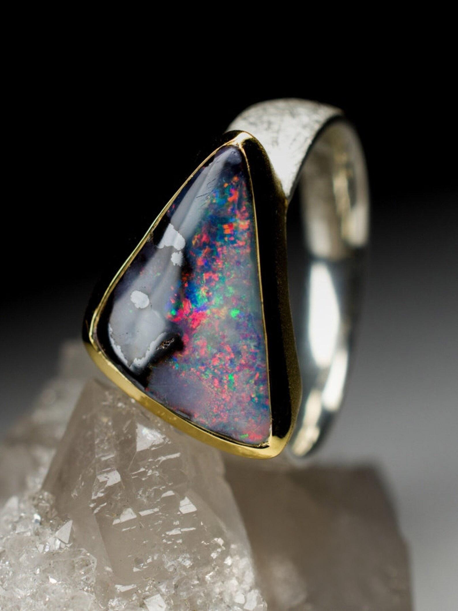Boulder Opal ring silver large 8.5 US size gold Vintage ring natural gemstone For Sale 2
