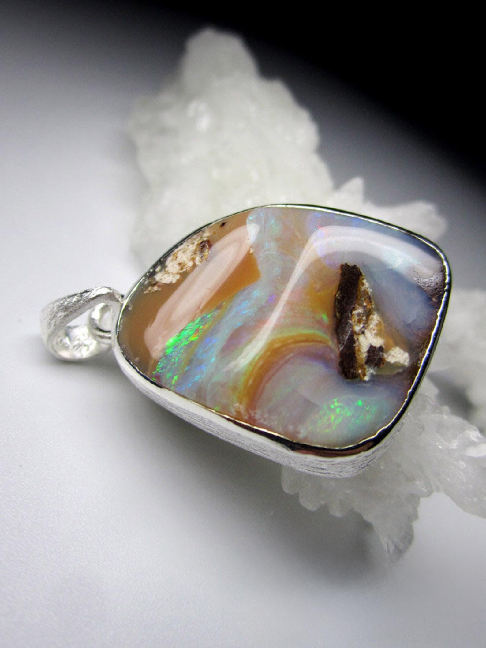 Boulder Opal Silver Necklace Galaxy Iridescent Natural Australian Gemstone In New Condition For Sale In Berlin, DE