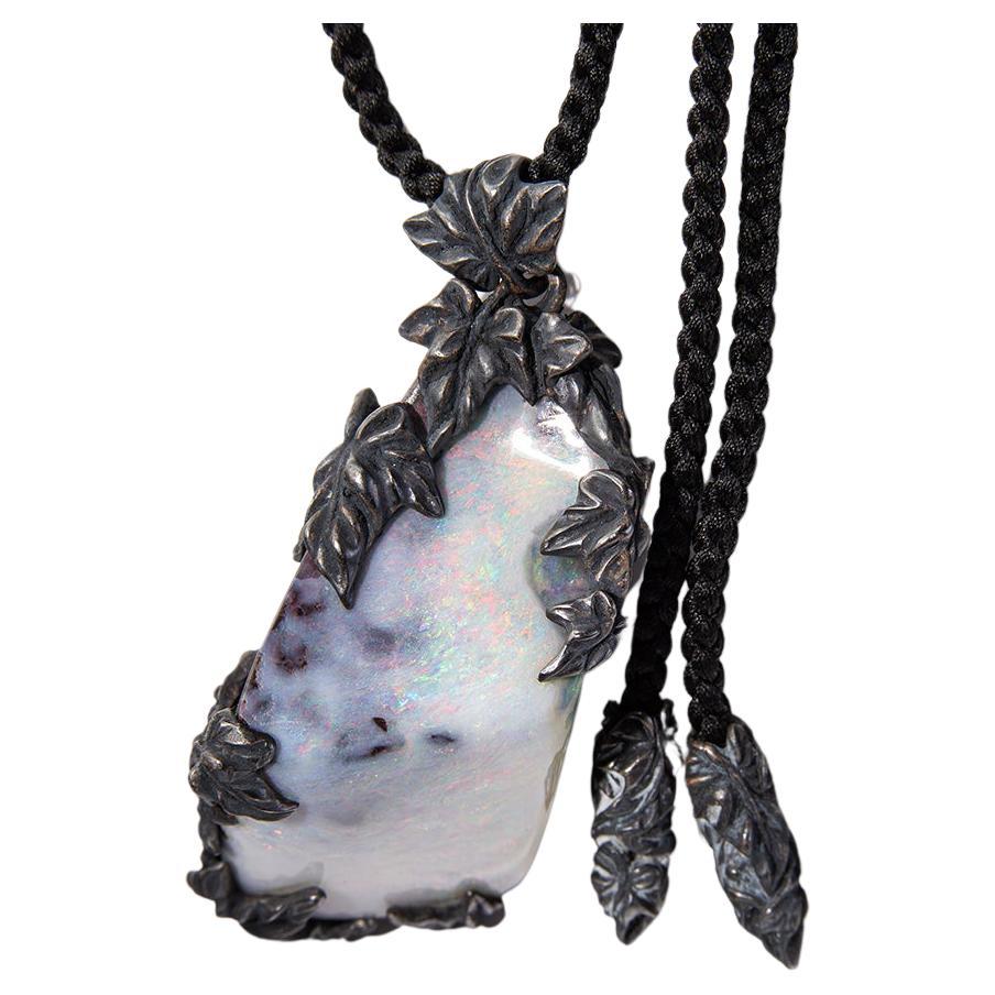 Collier Boulder Opal Australian Gemstone Ivy Art Nouveau style gift en vente