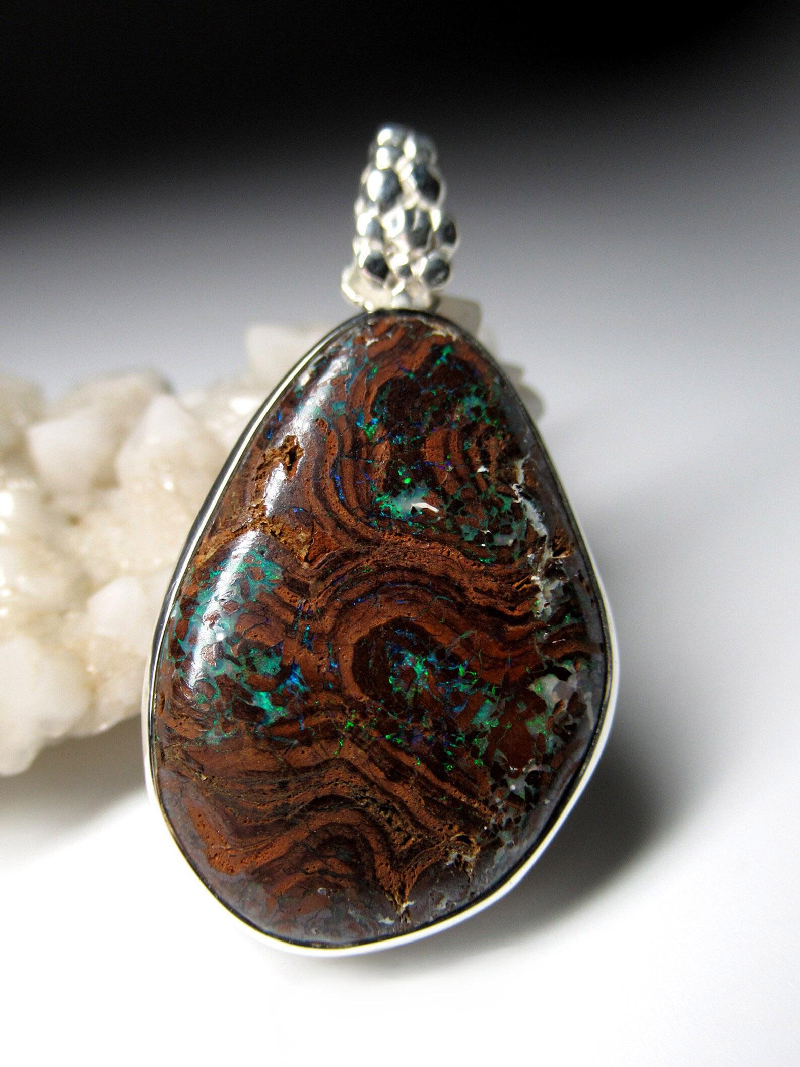 Ciondolo d'argento Boulder Opal Autentico australiano Greene & Greene gemma regalo In condizioni Nuovo in vendita a Berlin, DE