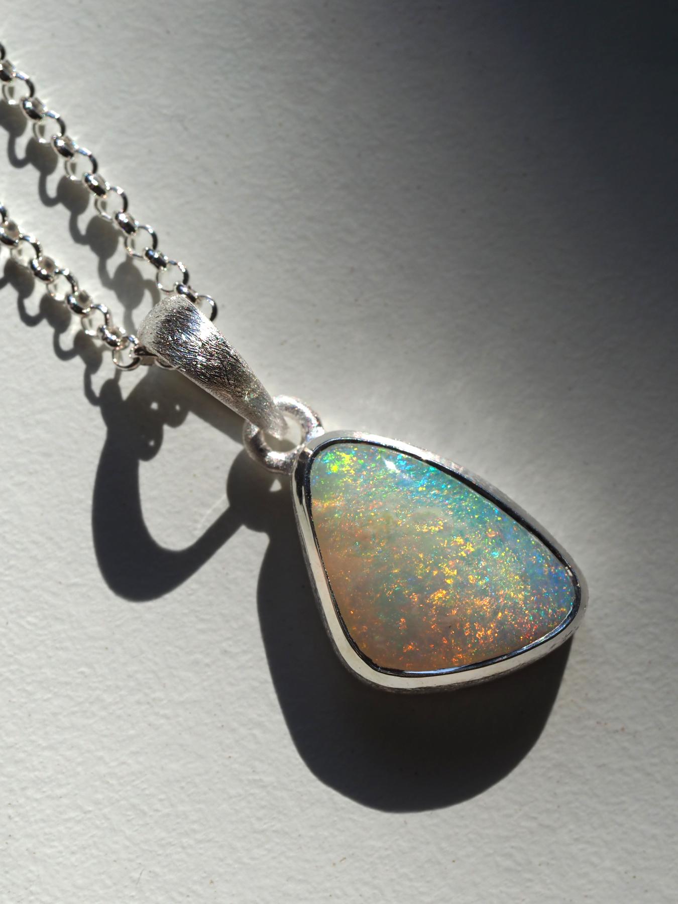 Boulder Opal Silber-Anhänger Geschenk 25005 für Damen oder Herren im Angebot