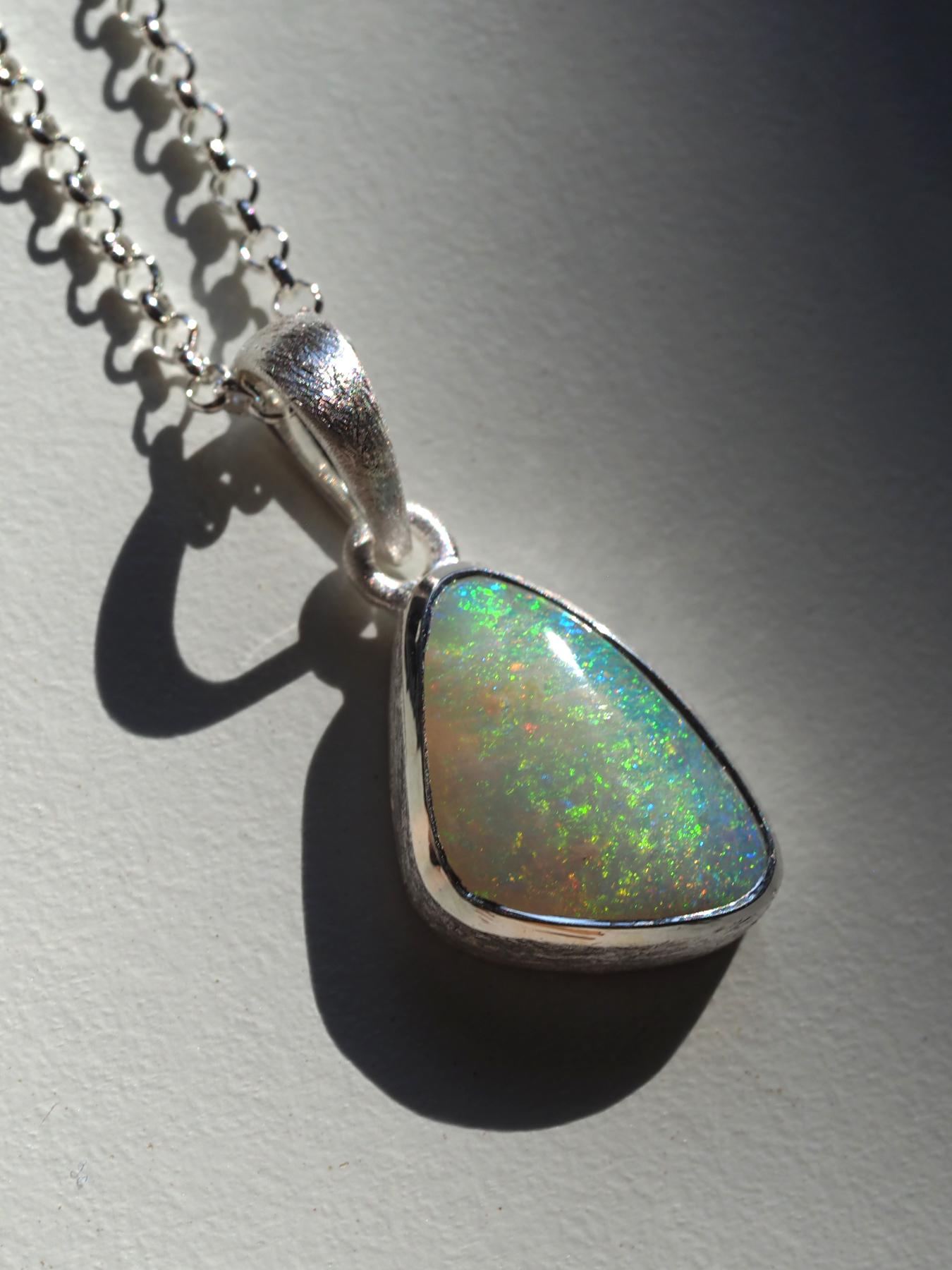 Boulder Opal Silber-Anhänger Geschenk 25005 im Angebot 2