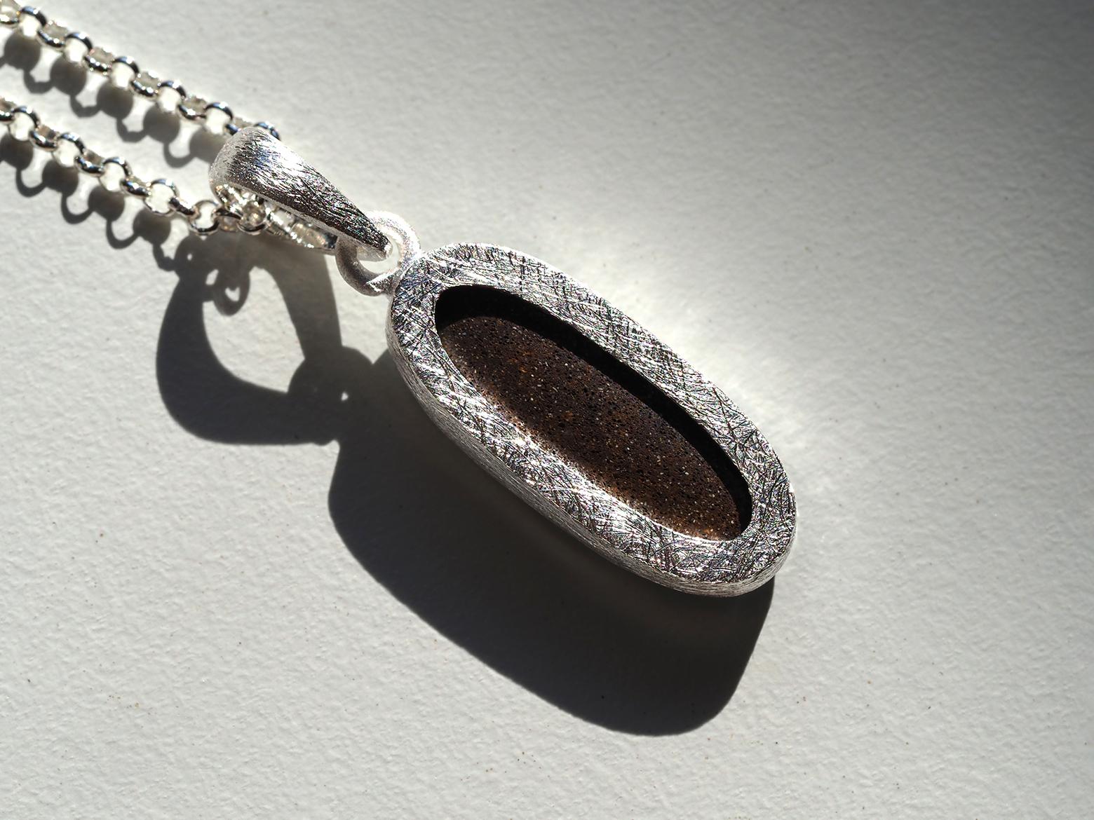 Ciondolo Boulder Opal in argento regalo 5ct opale australiano in vendita 5