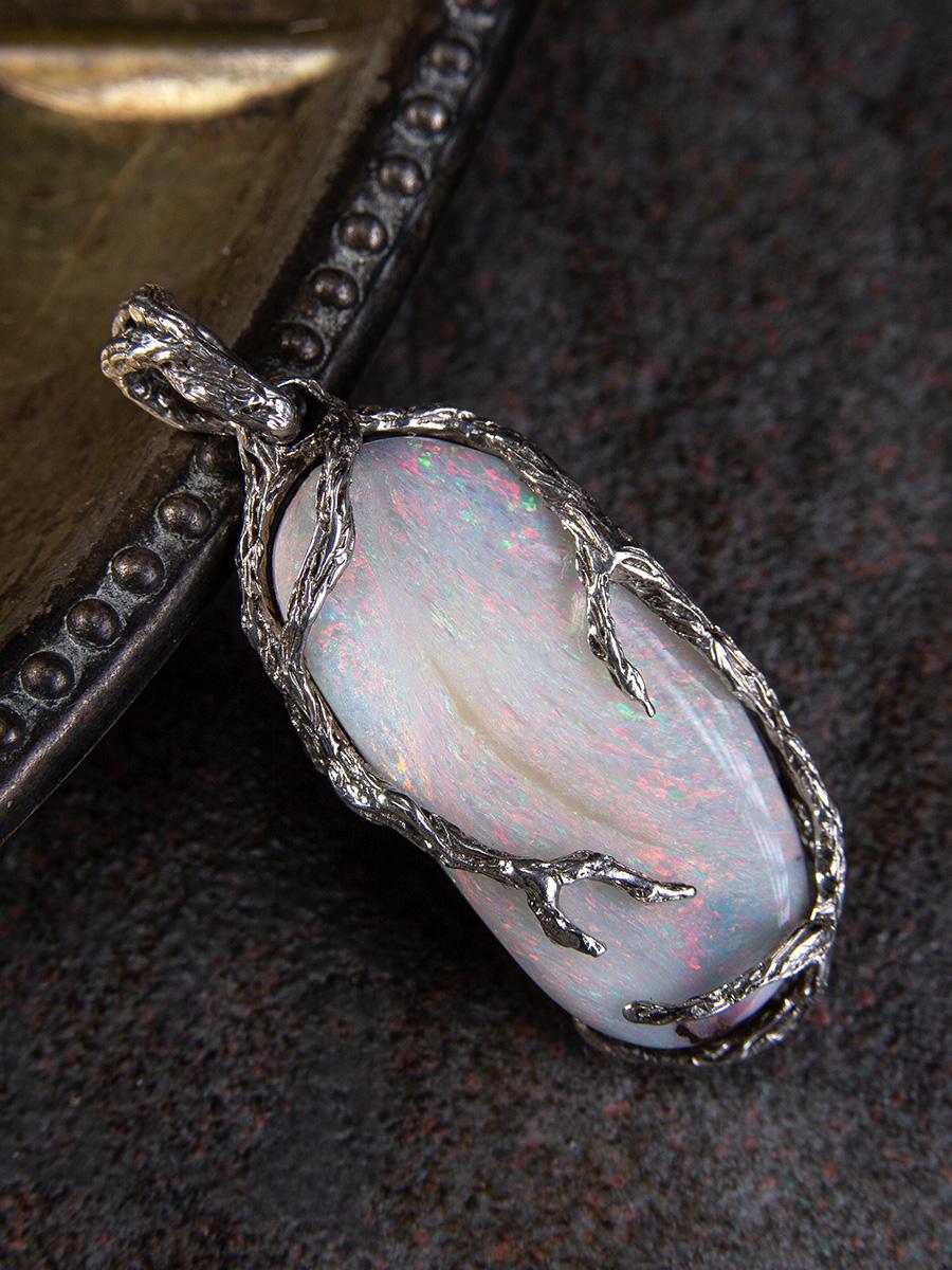 Boulder Opal Silver Pendant Nacreous White Multicolor Natural Australian Stone For Sale 7