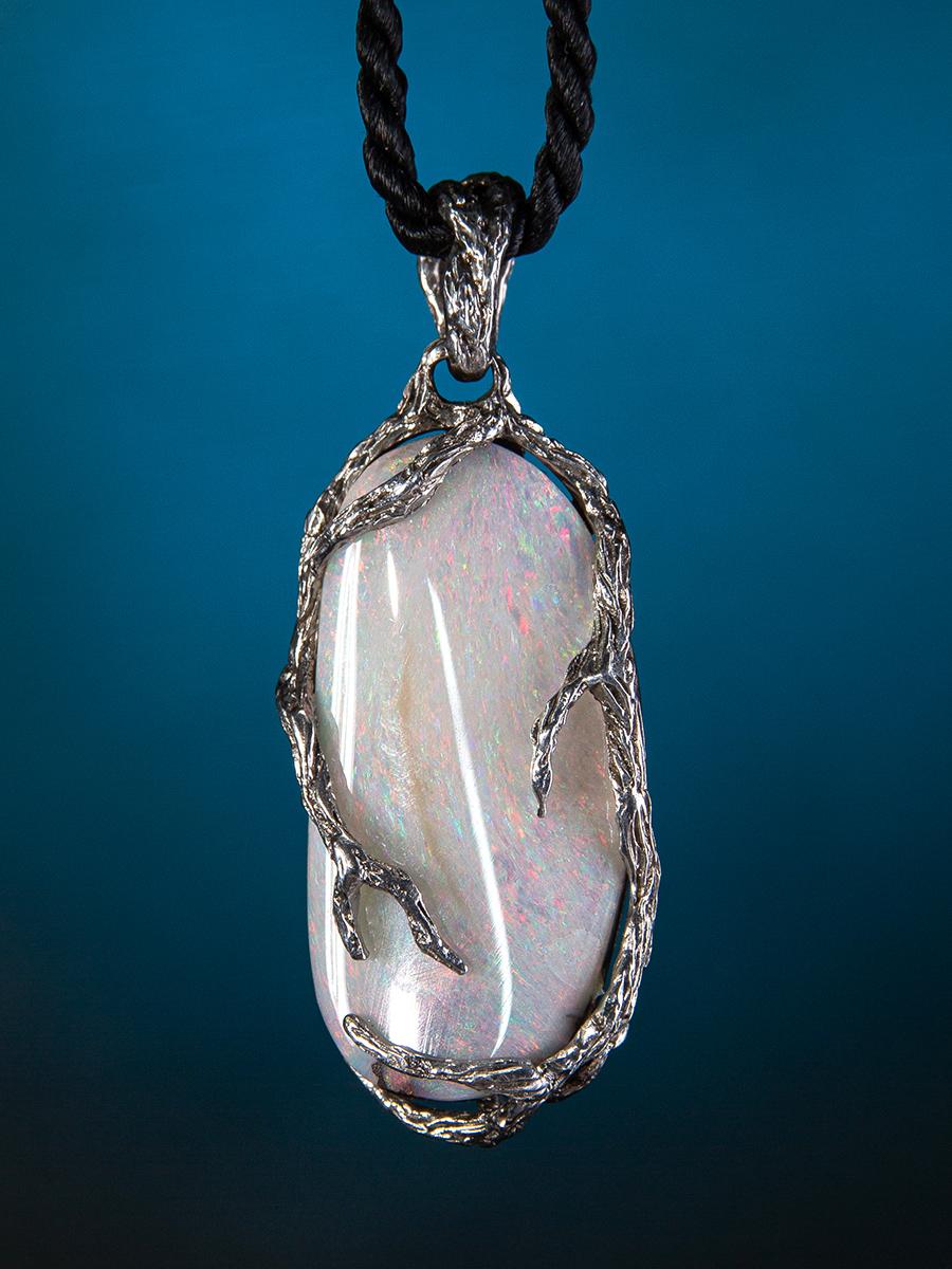 Boulder Opal Silver Pendant Nacreous White Multicolor Natural Australian Stone For Sale 8