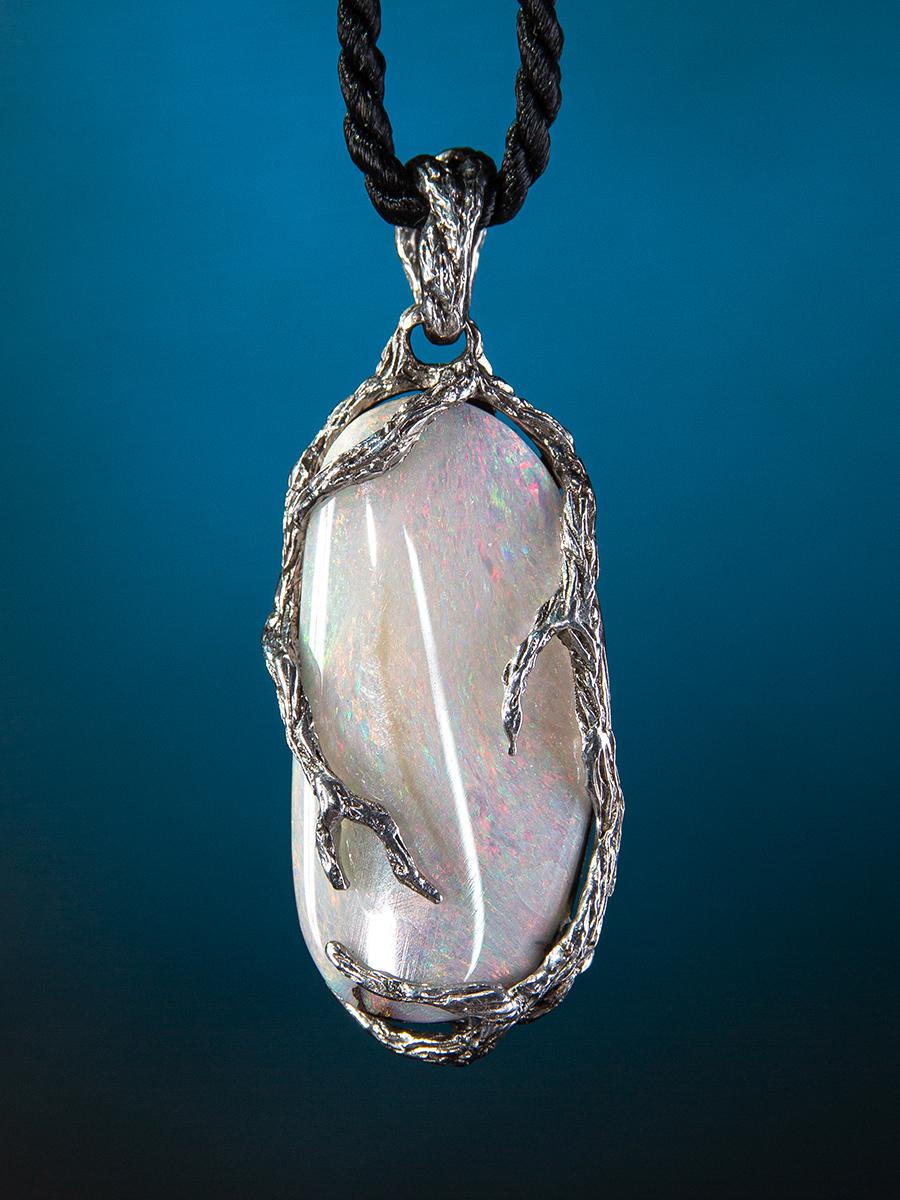 Boulder Opal Silver Pendant Nacreous White Multicolor Natural Australian Stone For Sale 9