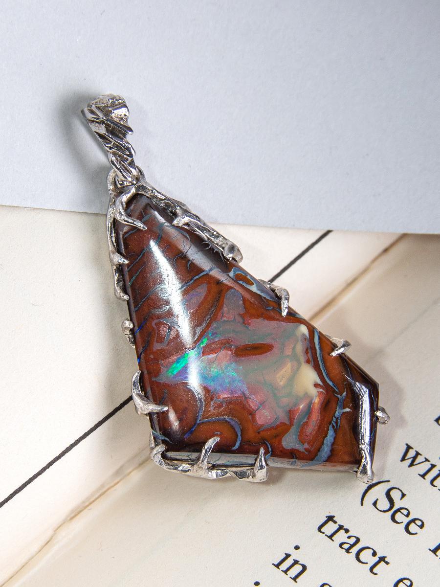 Colgante de plata de ópalo de roca terracota rojo ópalo australiano natural regalo unisex Artesano en venta