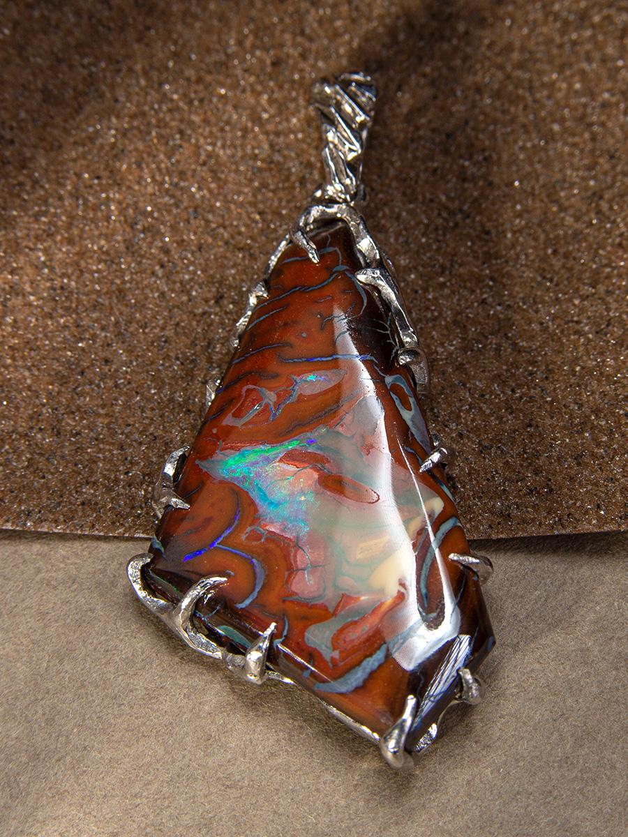 Colgante de plata de ópalo de roca terracota rojo ópalo australiano natural regalo unisex en Nuevo estado para la venta en Berlin, DE