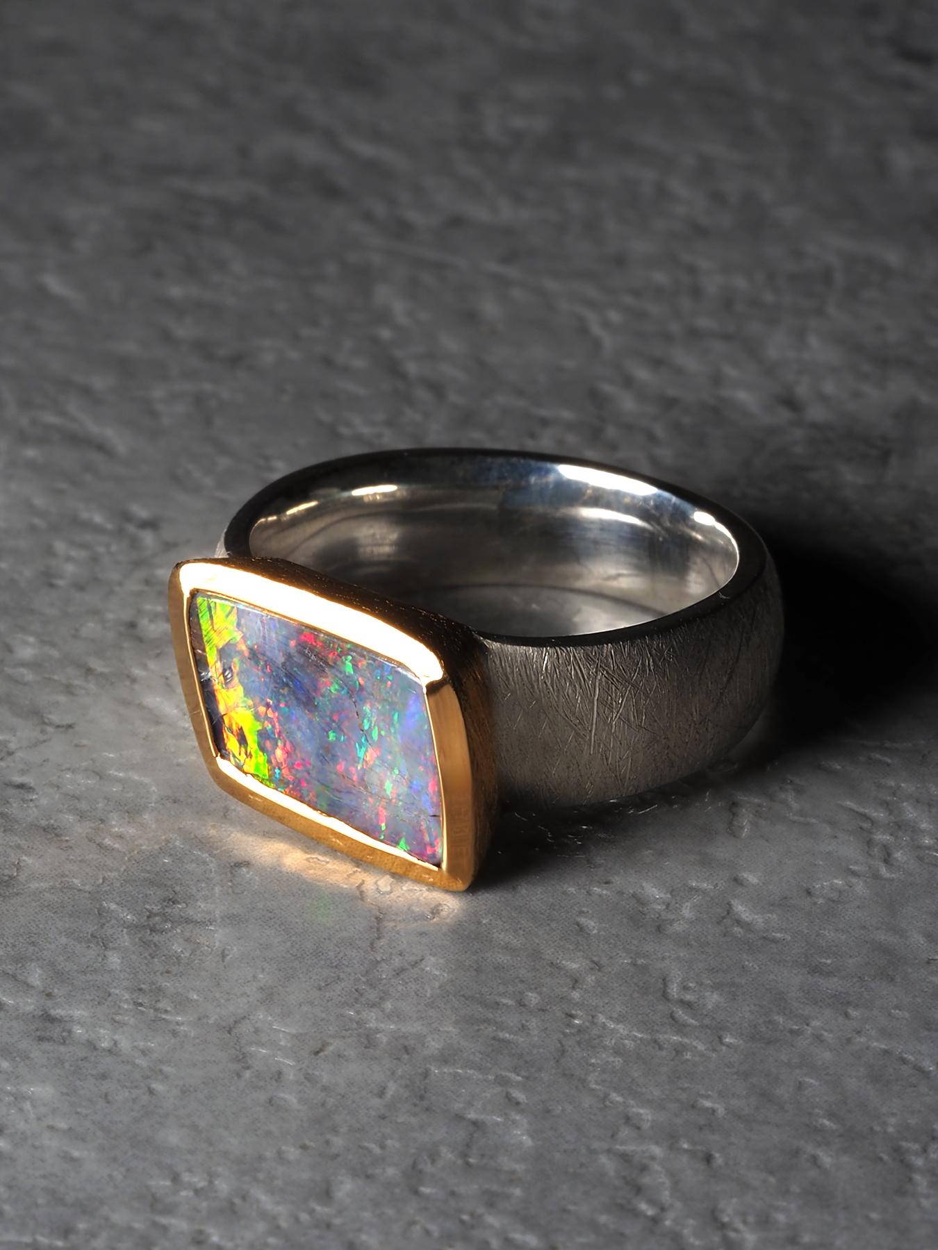 Anello d'argento con opale Boulder in vendita 4