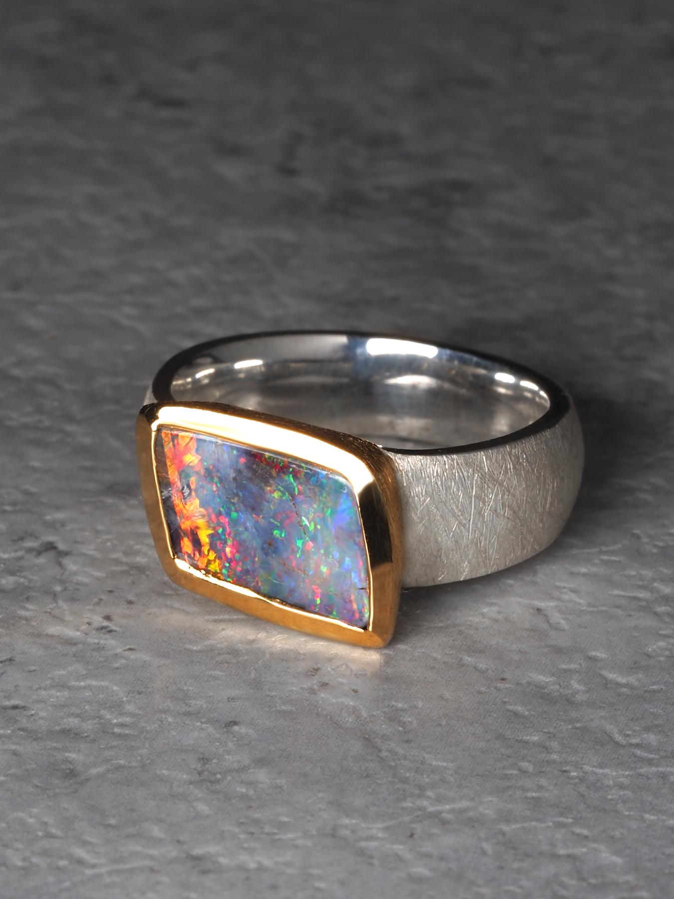 Anello d'argento con opale Boulder in vendita 3