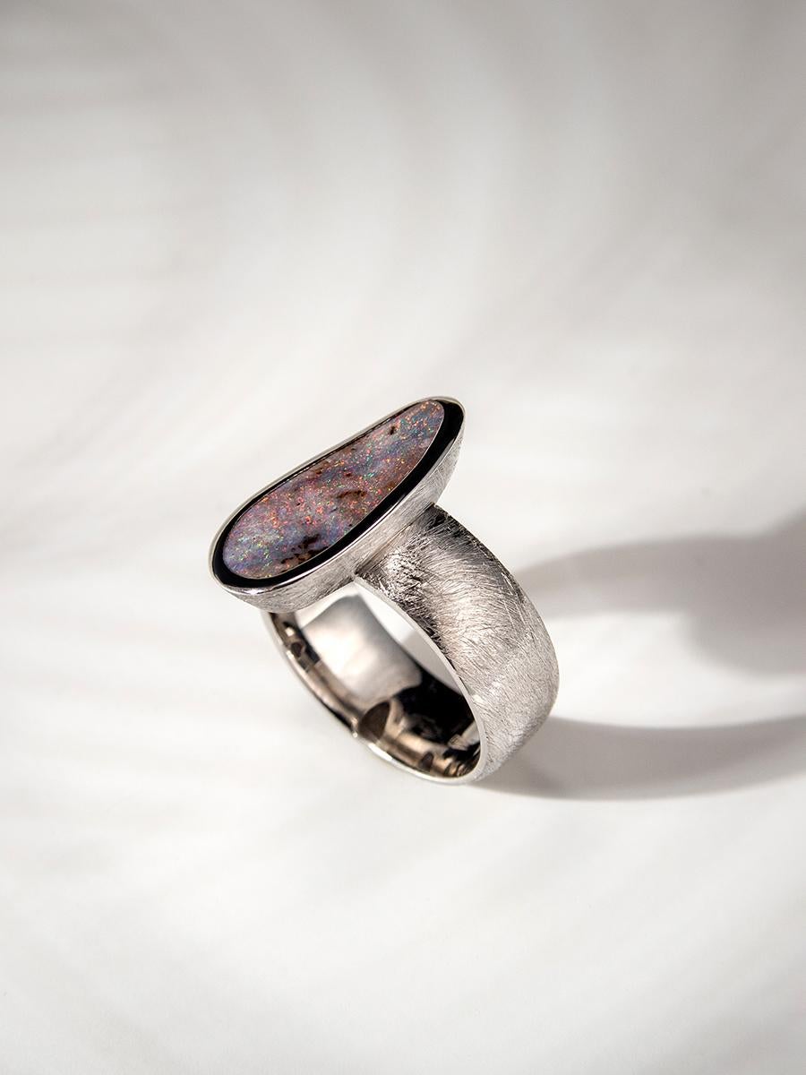 Boulder Opal Silver Ring Mens Unisex Bold Modern Textured Metal Australian Opal In New Condition In Berlin, DE