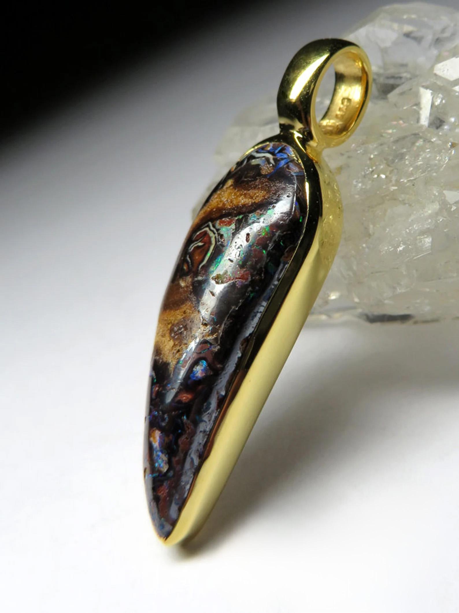 Boulder Opal Yellow Gold Plated Silver Pendentif Natural Multicolor Pattern Stone (Opale de Boulder) en vente 2