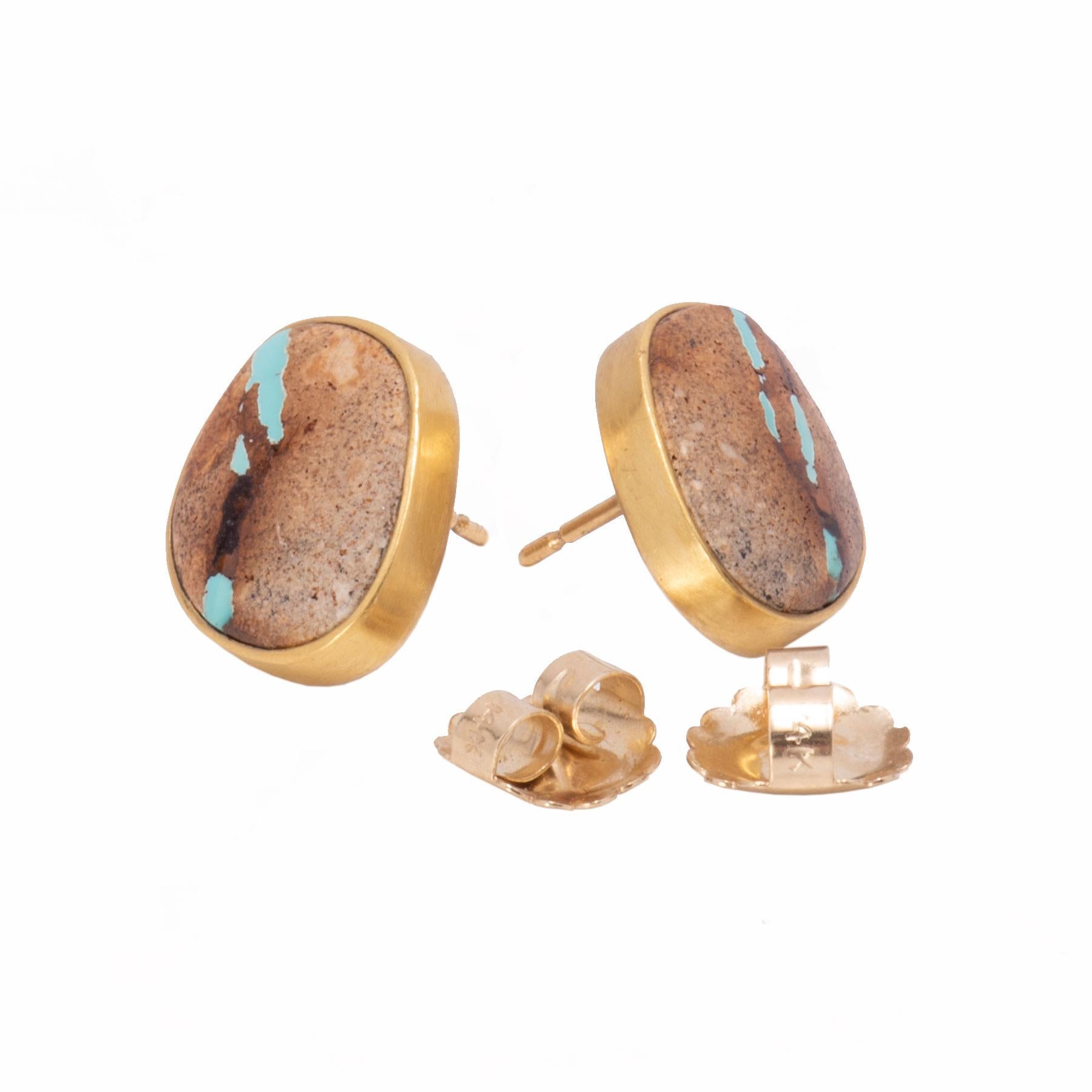 Women's or Men's Boulder Turquoise Stud Earrings in 22 Karat Gold For Sale