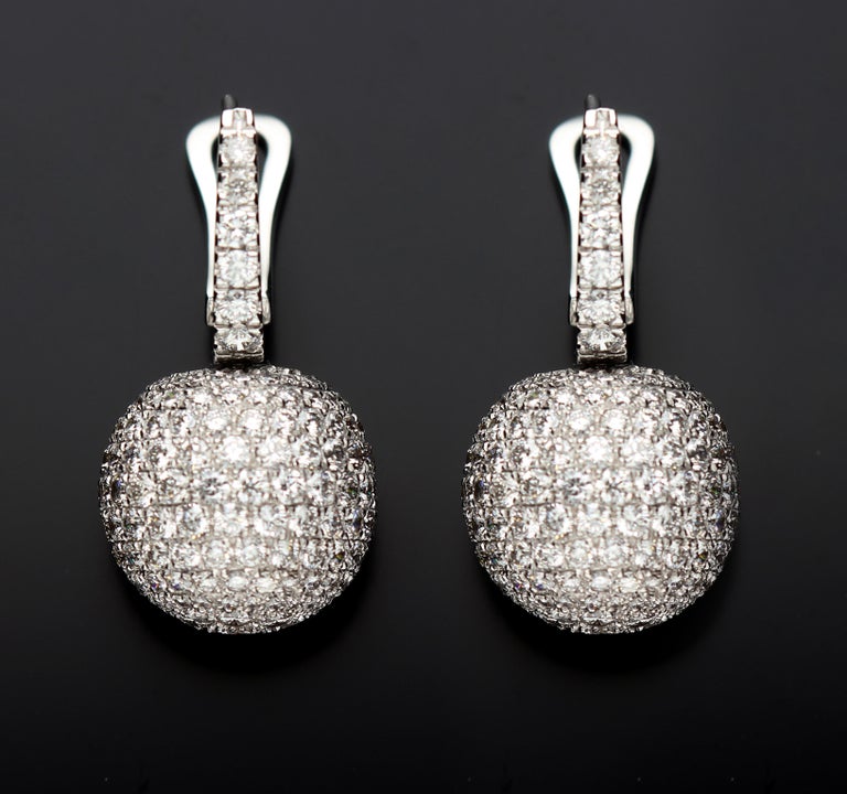 Contemporary Boule Earrings with Pavè of 13.00 Carats of Diamonds in 18 Kt White Gold For Sale