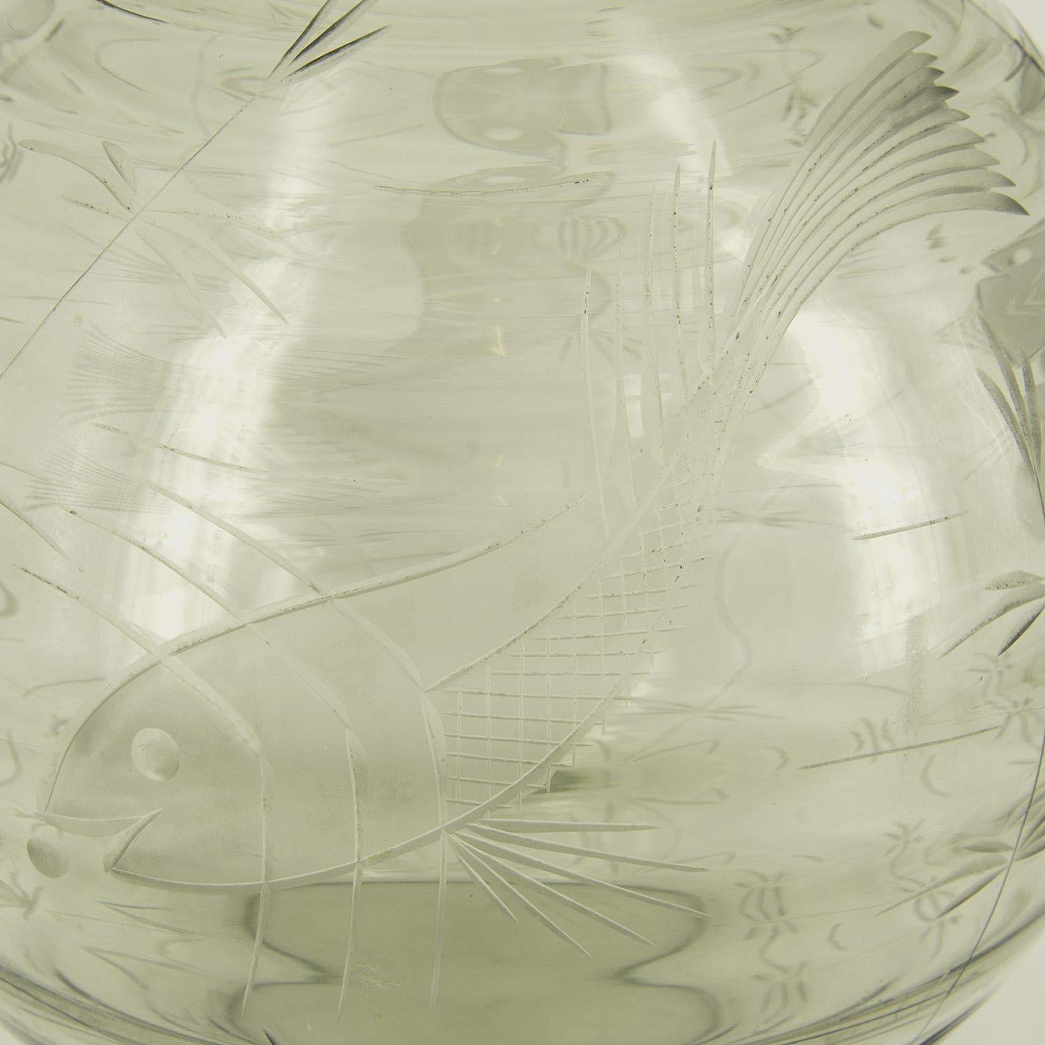 Italian Boule en verre de Murano gravée de motifs marins, S.A.L.I.R. années 1930 en vente