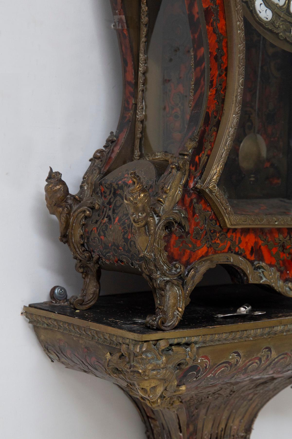 Boulle clock with shelf, marked THURET PARIS In Good Condition For Sale In Milano, IT