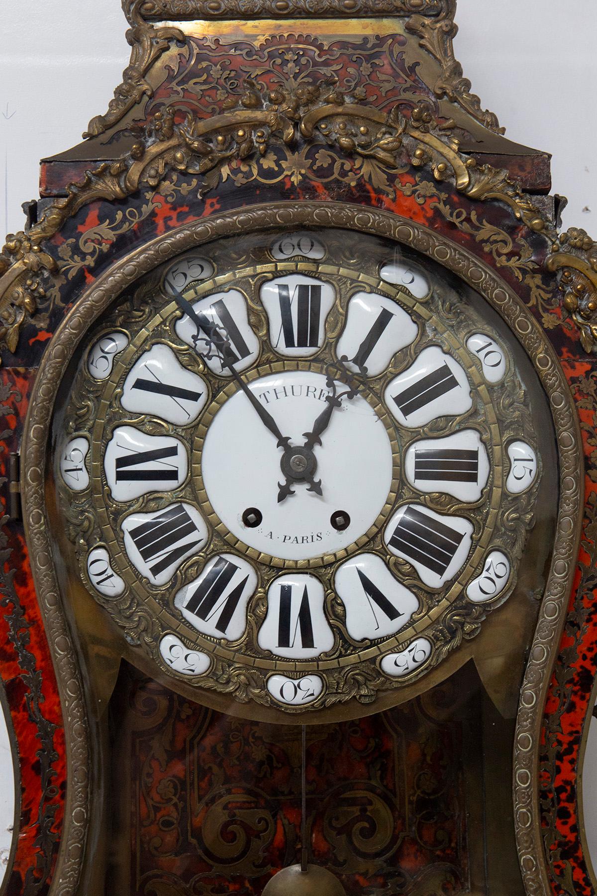 Boulle-Uhr mit Regal, gekennzeichnet THURET PARIS (Messing) im Angebot