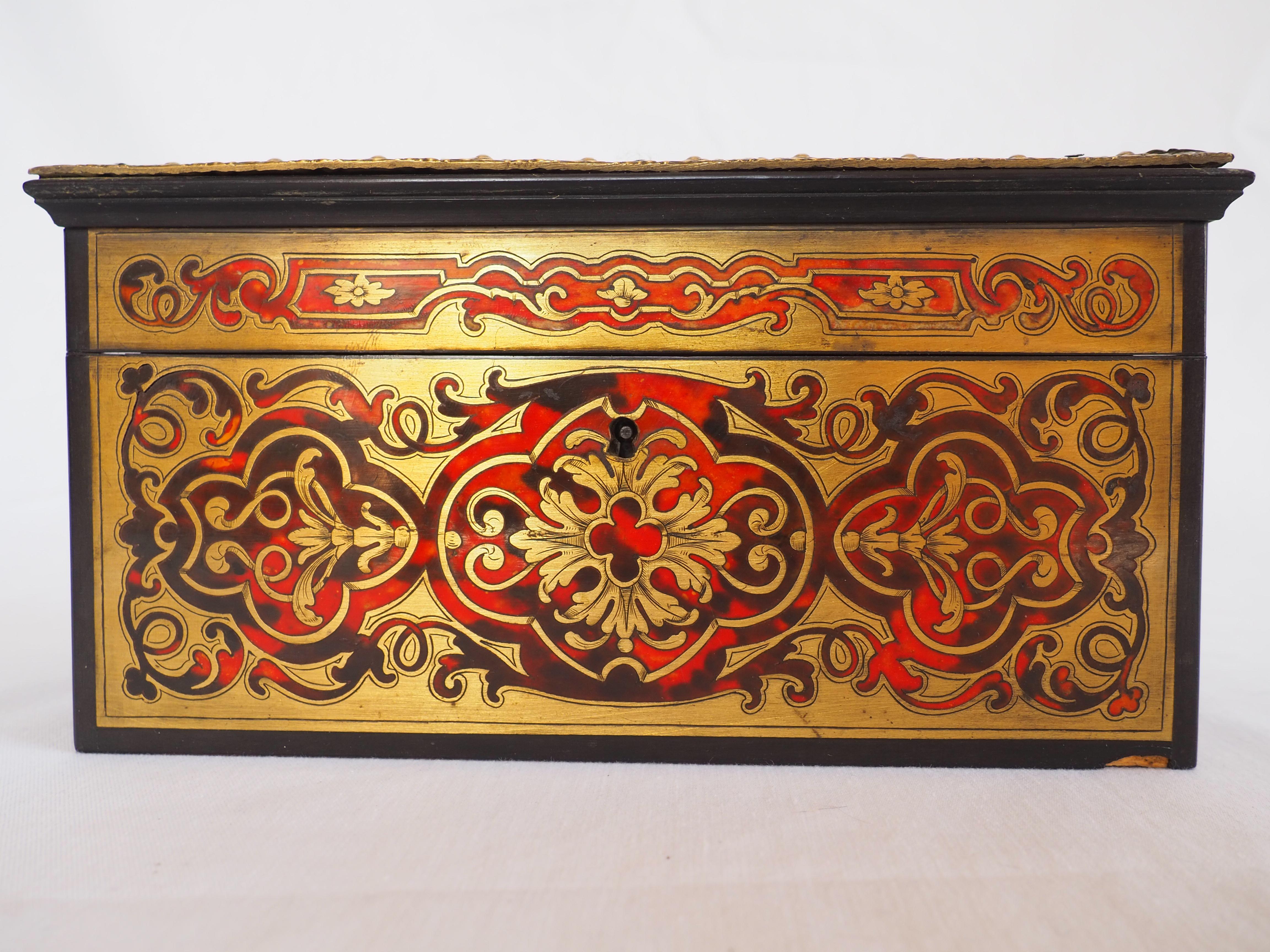 Boulle marquetry tea box, Napoléon III period, late 19th century signed Vervelle For Sale 4