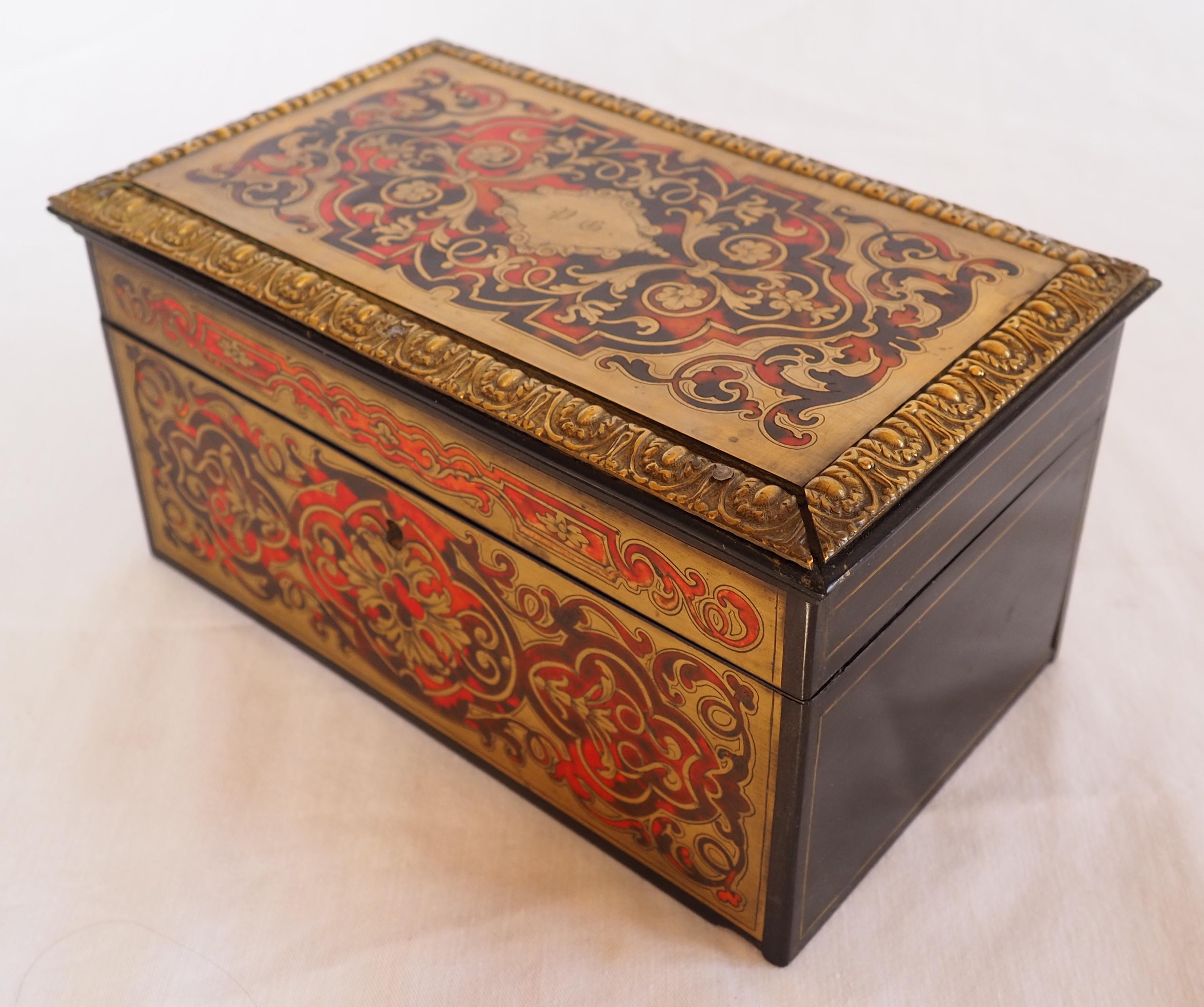 French Boulle marquetry tea box, Napoléon III period, late 19th century signed Vervelle For Sale