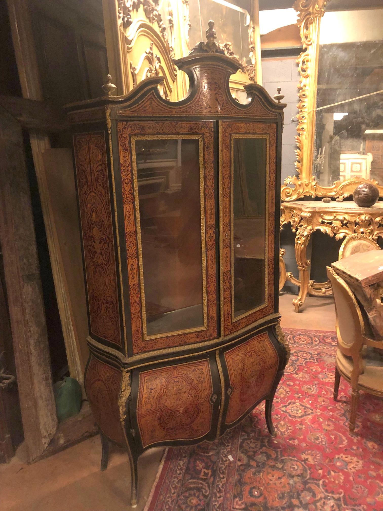 Boulle Style Display Cabinet, Rounded and Inlaid, Early 1900s, Italy For Sale 1